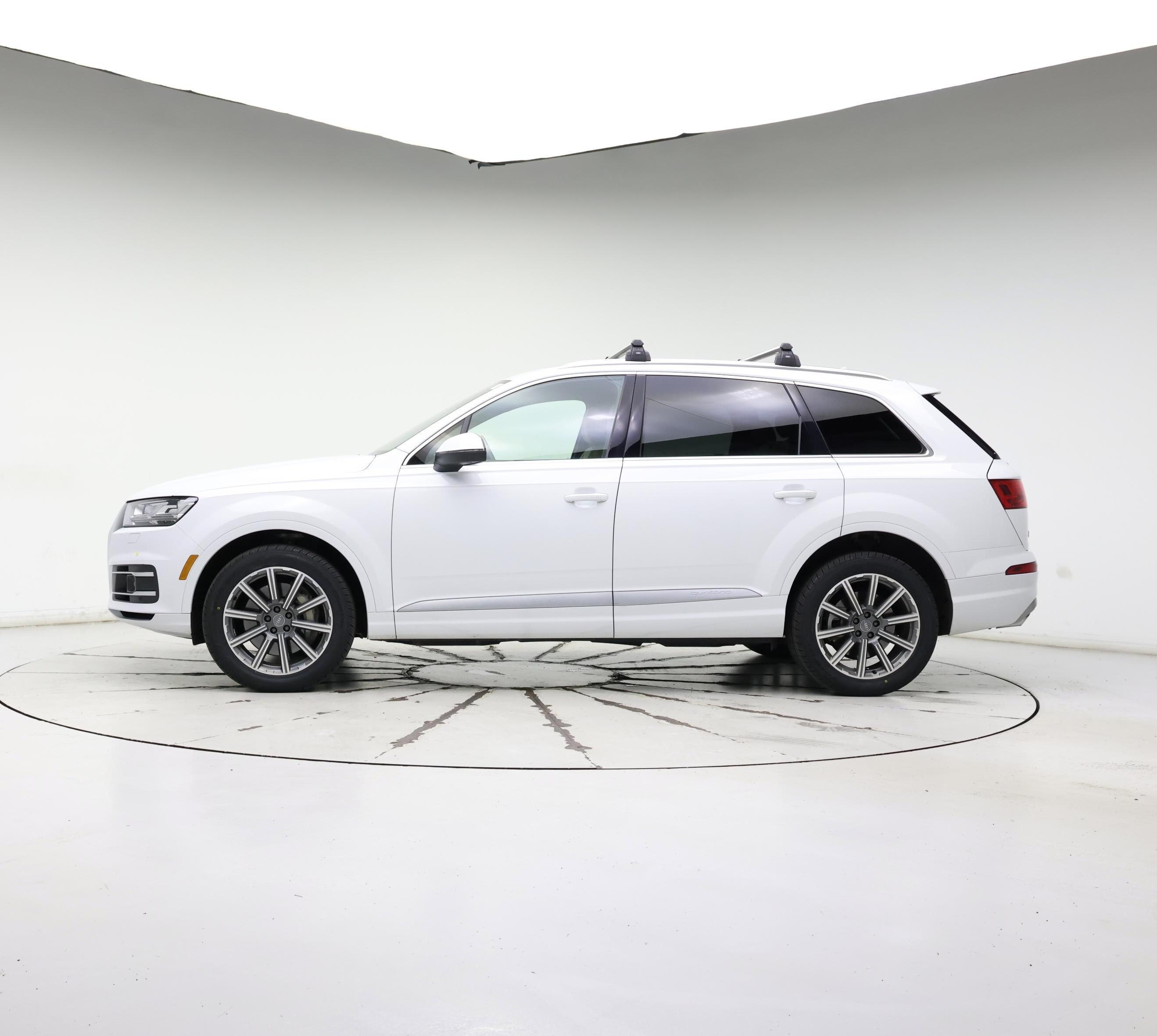 Thumbnail: 2018 Audi Q7 - 3