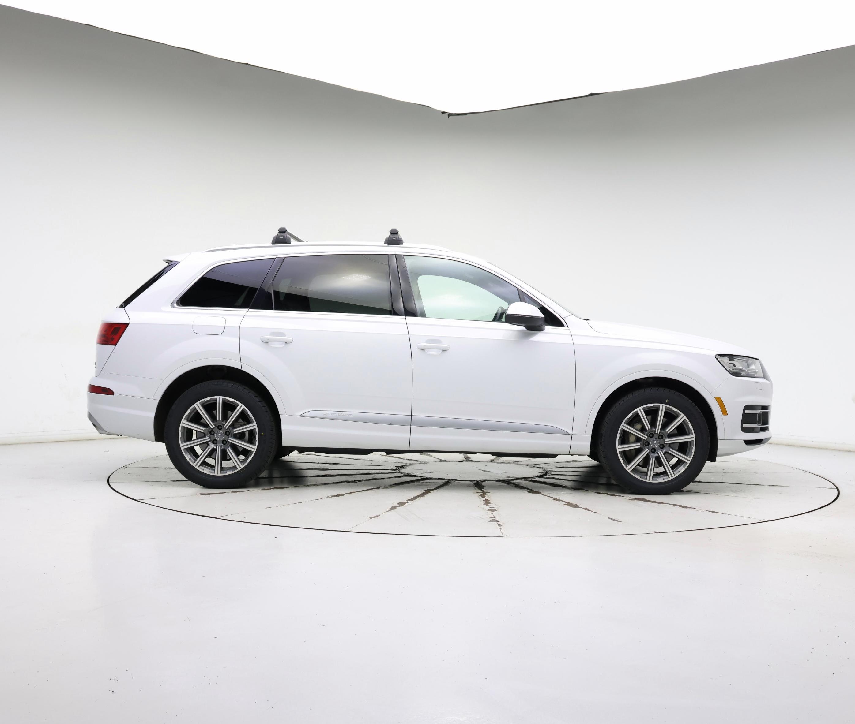 Thumbnail: 2018 Audi Q7 - 7