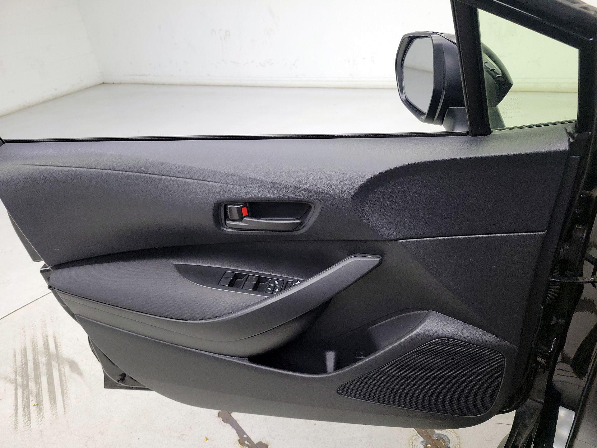 Thumbnail: 2025 Toyota Corolla - 12