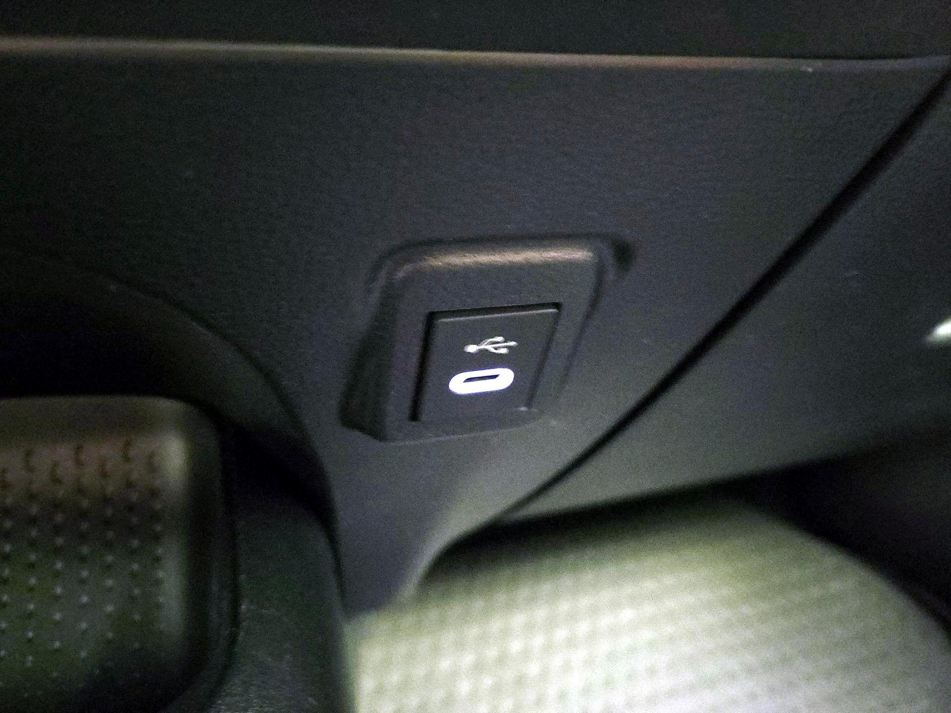 Thumbnail: 2025 Toyota Corolla - 18