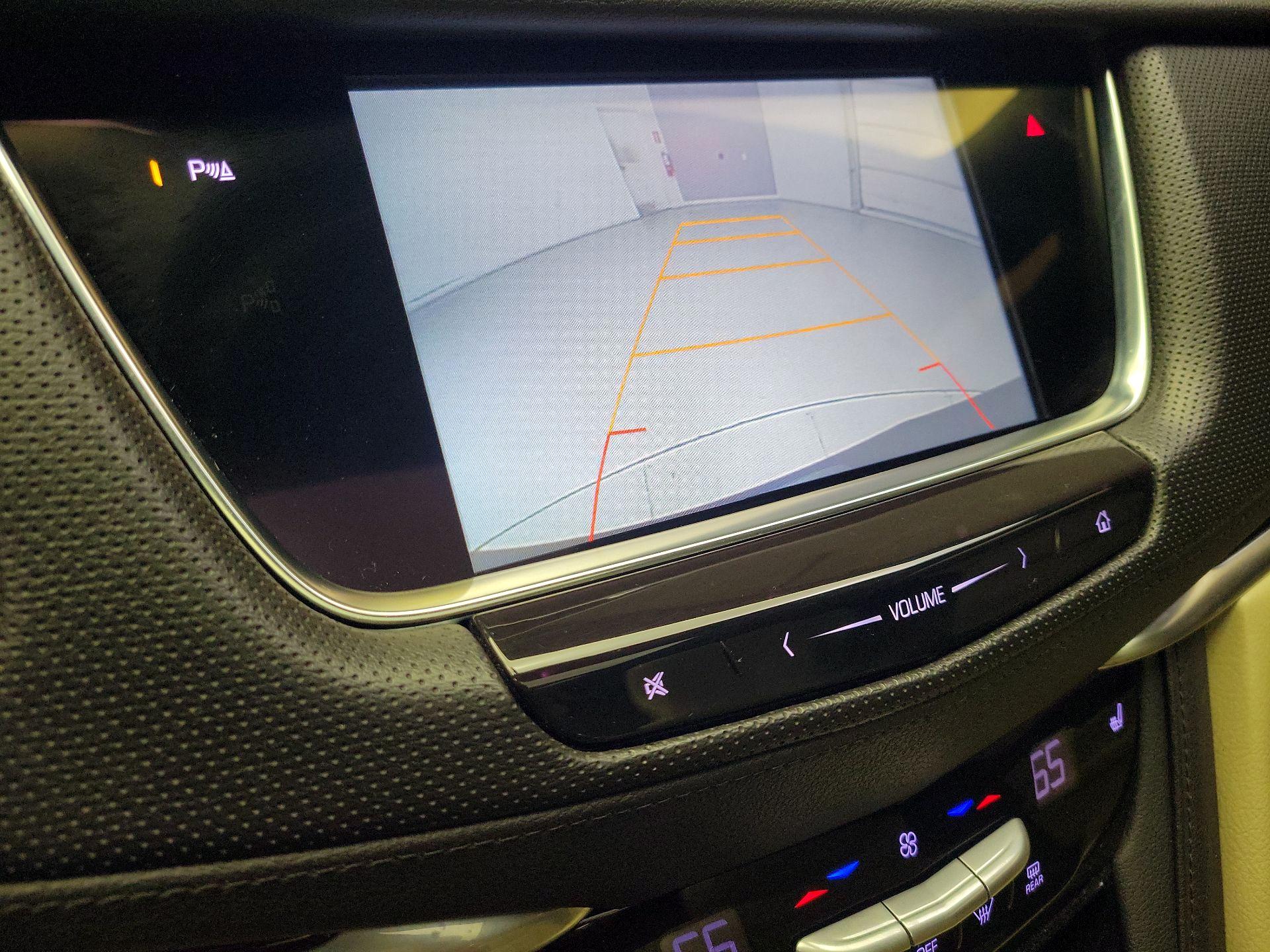 Thumbnail: 2017 Cadillac XT5 - 15