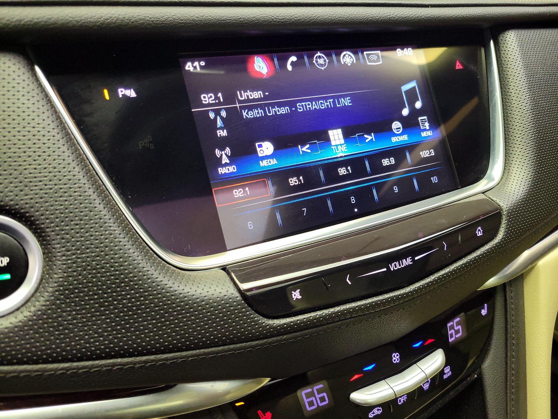 Thumbnail: 2017 Cadillac XT5 - 16