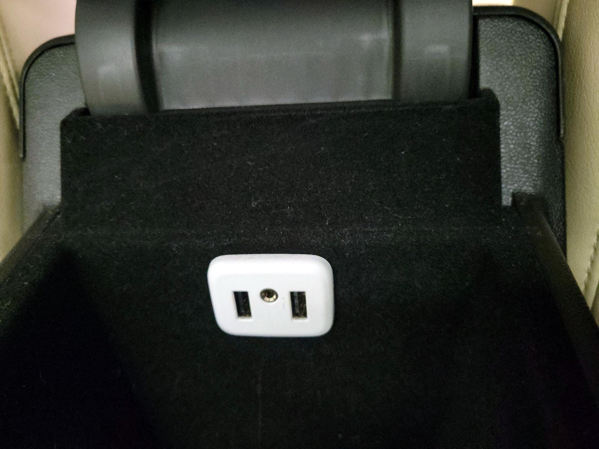 Thumbnail: 2017 Cadillac XT5 - 19