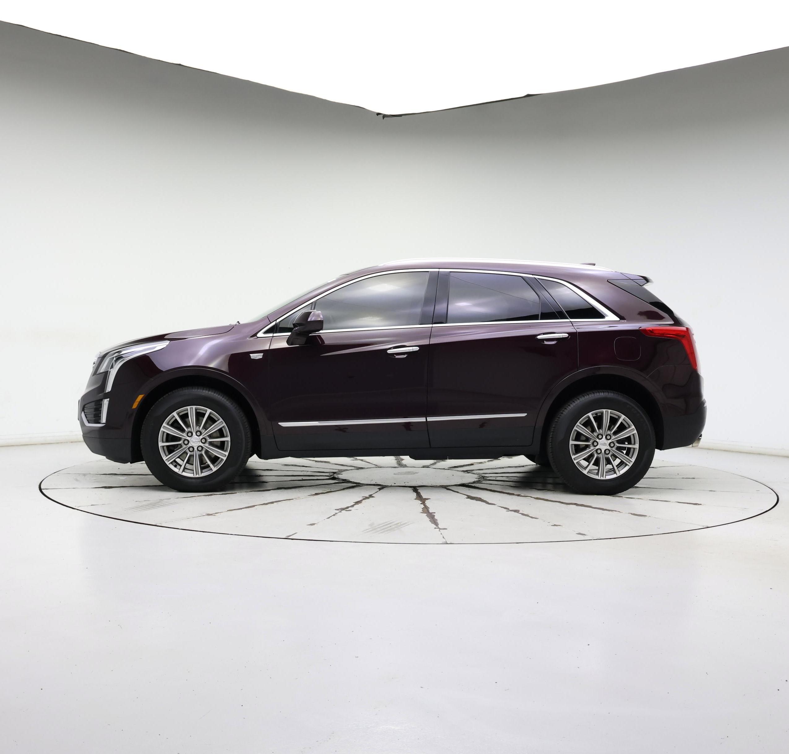 Thumbnail: 2017 Cadillac XT5 - 3