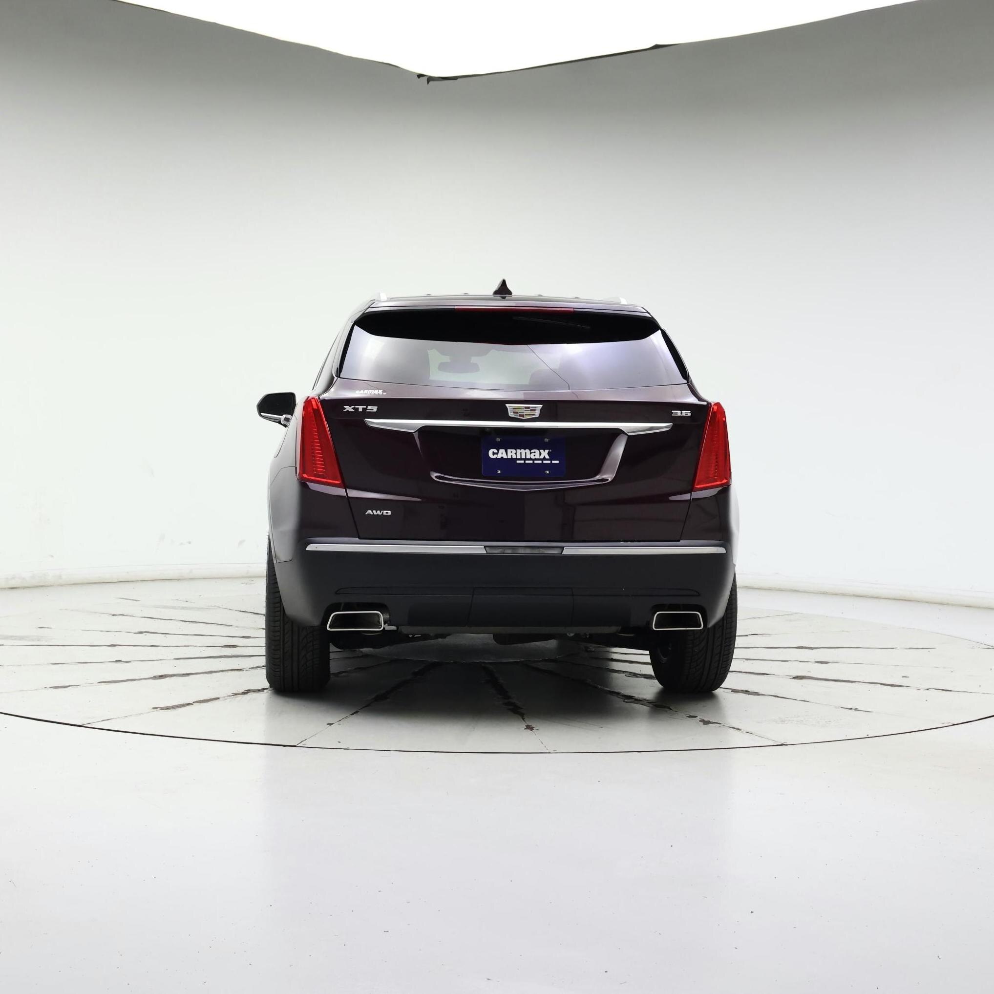 Thumbnail: 2017 Cadillac XT5 - 6