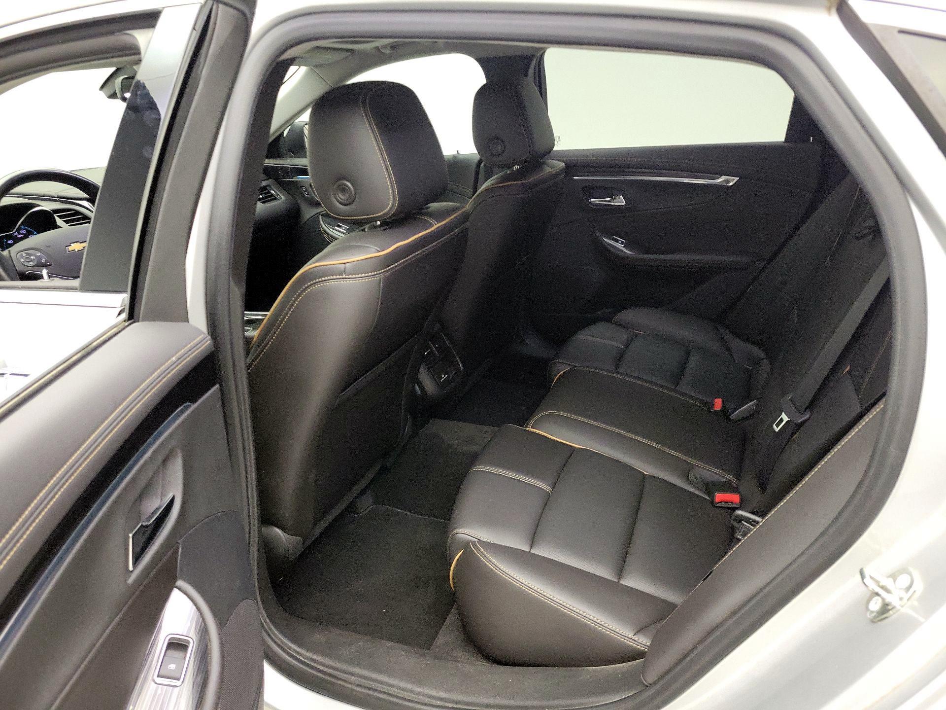 Thumbnail: 2016 Chevrolet Impala - 18