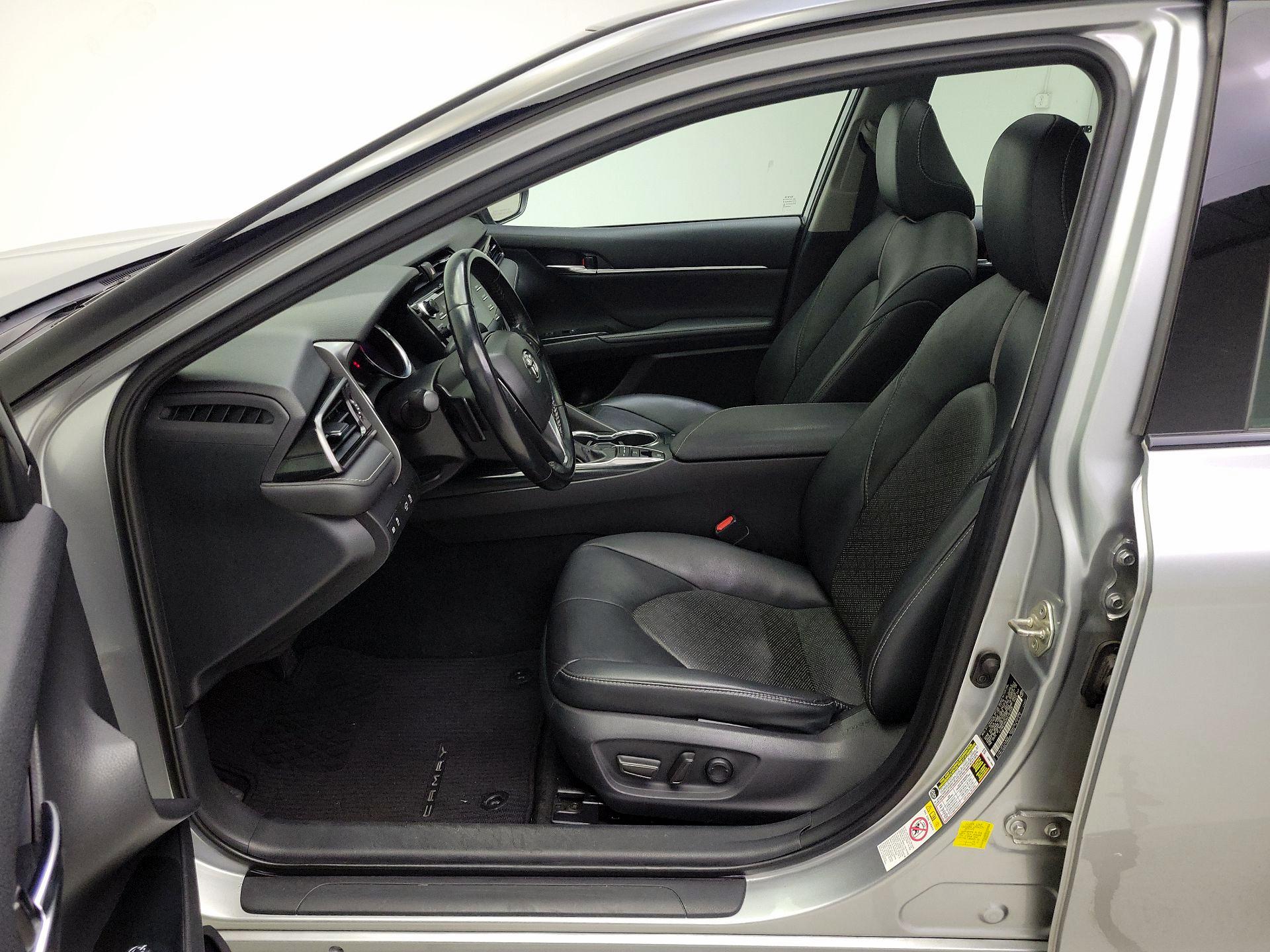 Thumbnail: 2019 Toyota Camry - 11