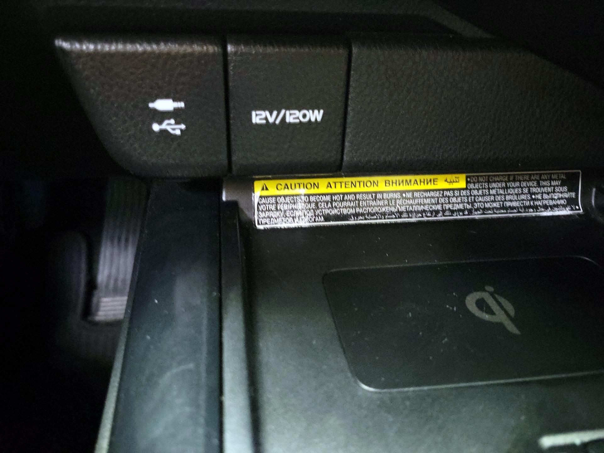 Thumbnail: 2019 Toyota Camry - 18