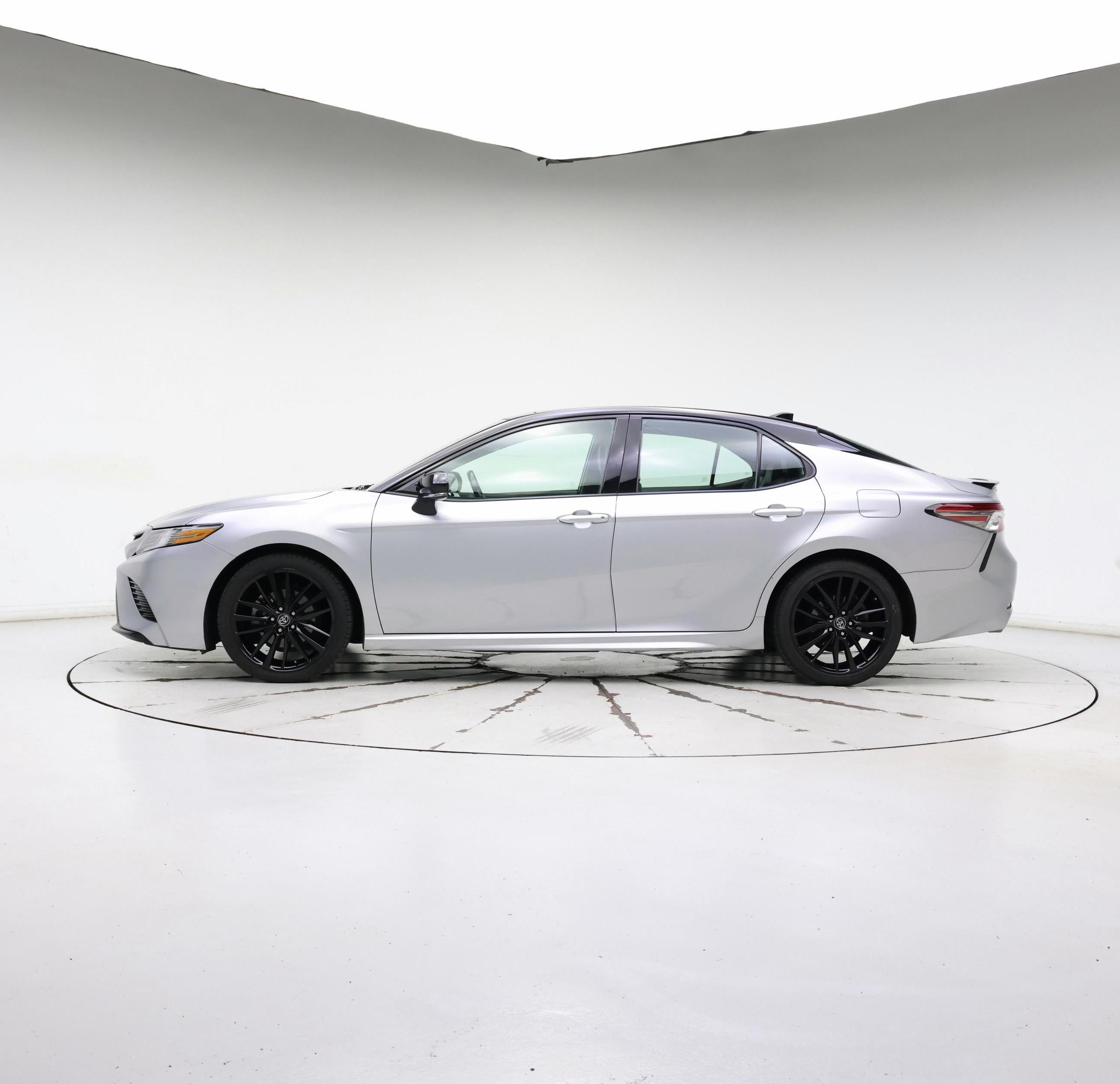 Thumbnail: 2019 Toyota Camry - 3