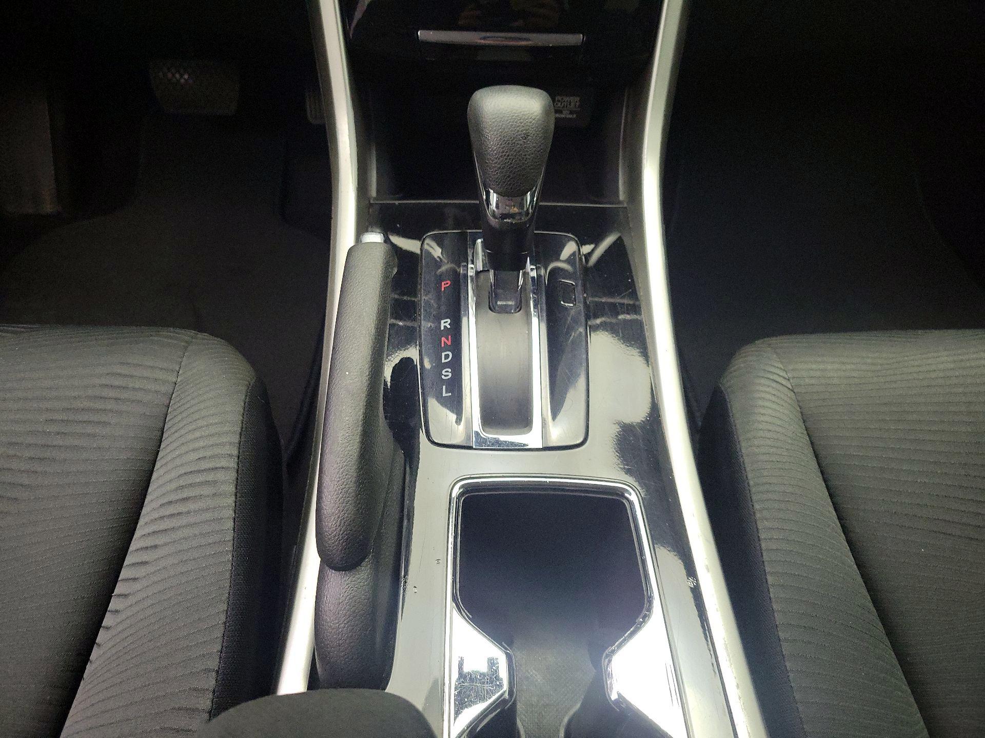 Thumbnail: 2017 Honda Accord - 17