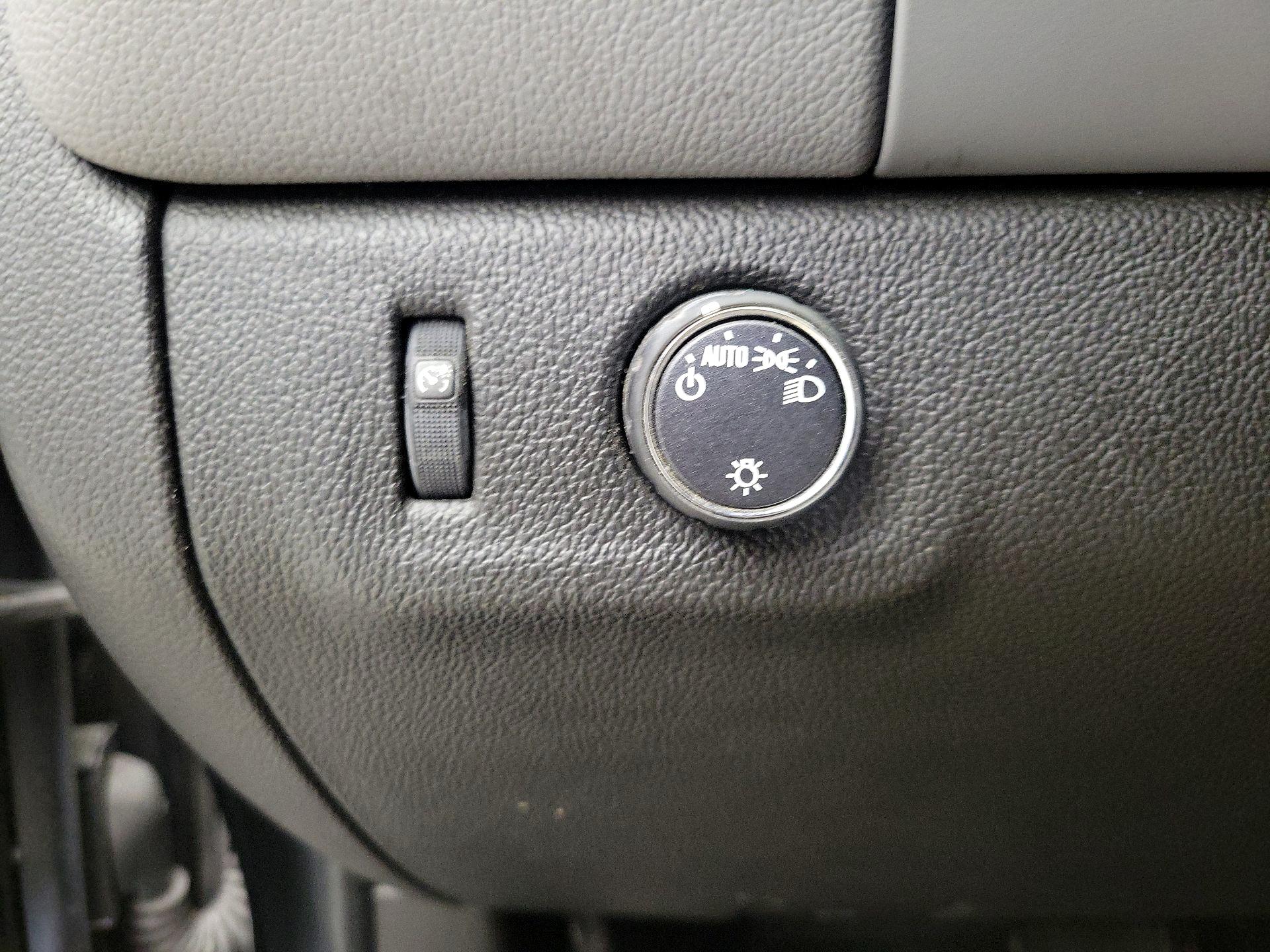 Thumbnail: 2021 Chevrolet Colorado - 13