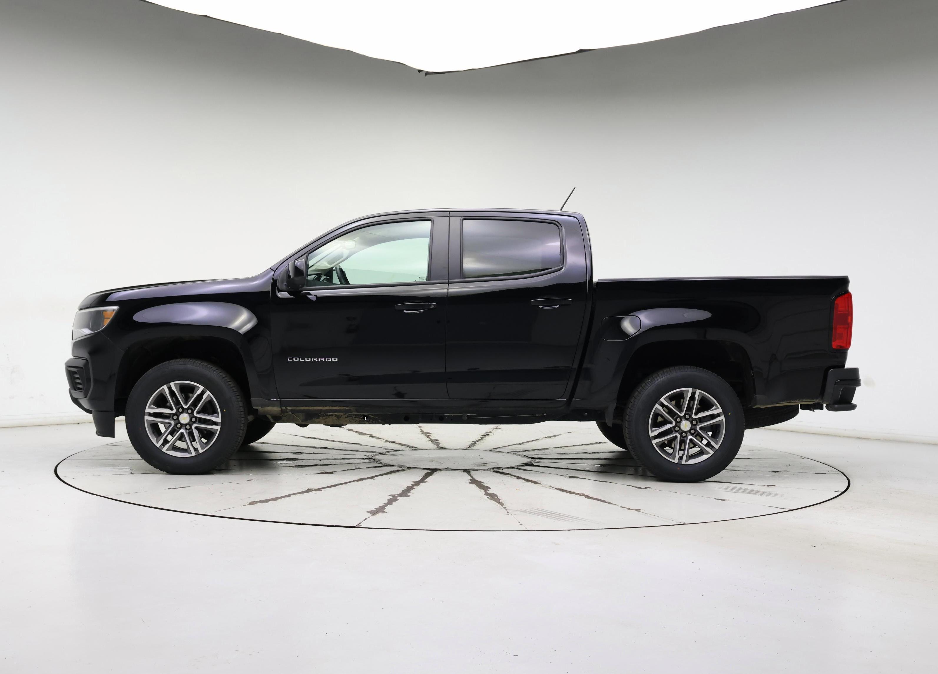 Thumbnail: 2021 Chevrolet Colorado - 3