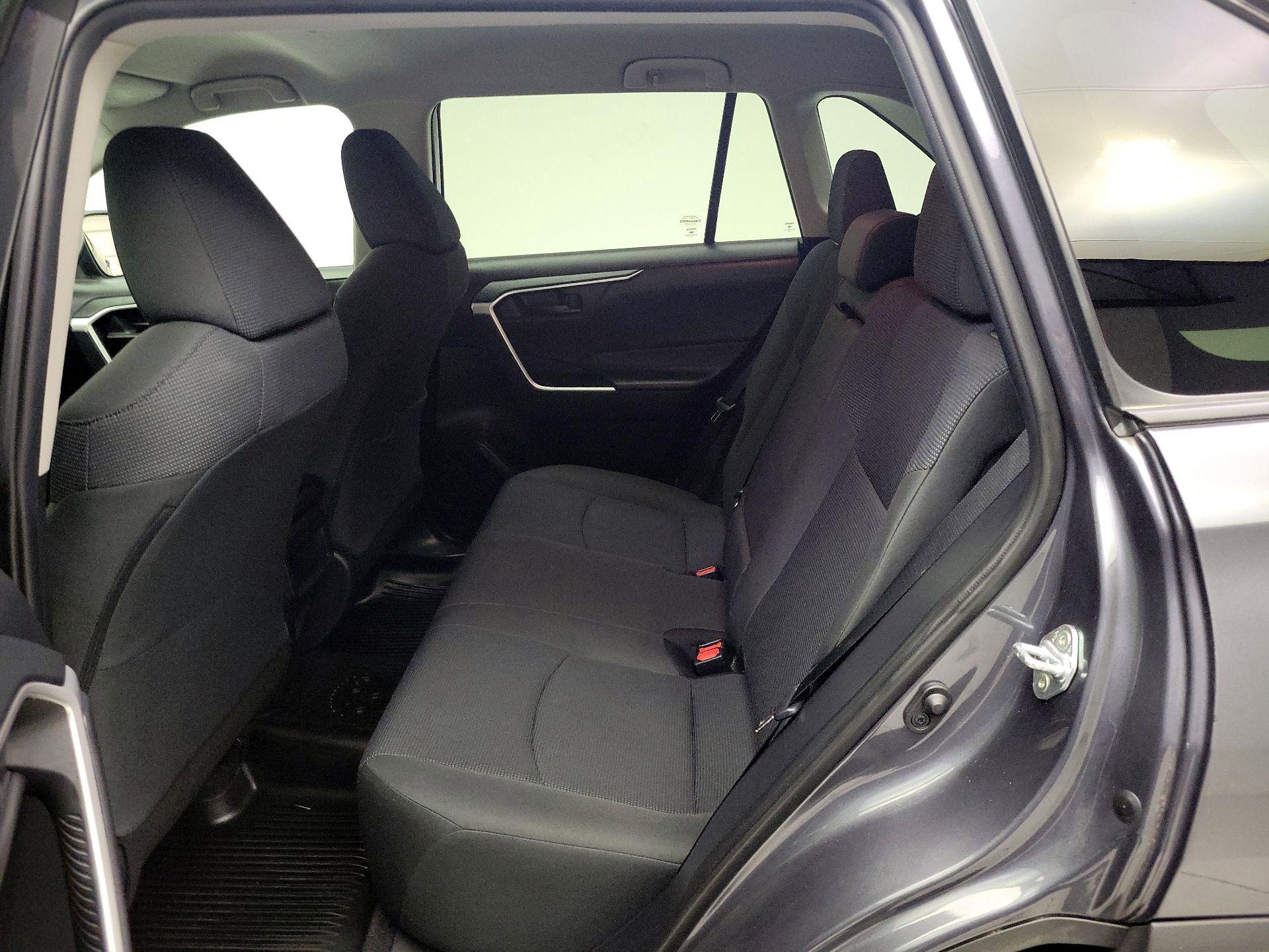 Thumbnail: 2020 Toyota RAV4 - 19