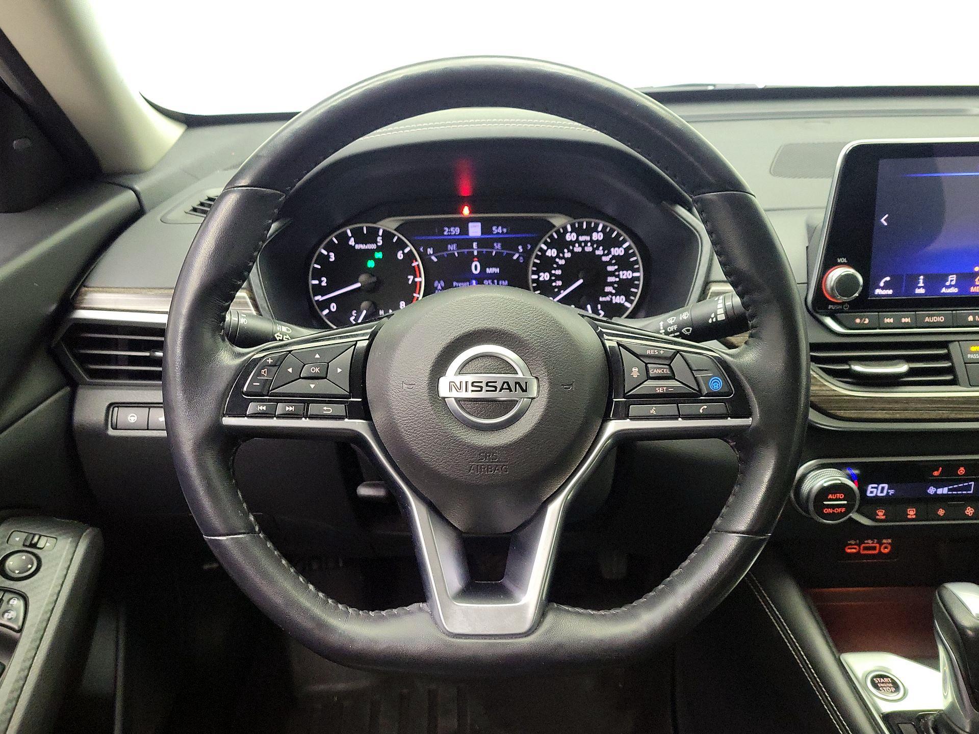 Thumbnail: 2019 Nissan Altima - 10