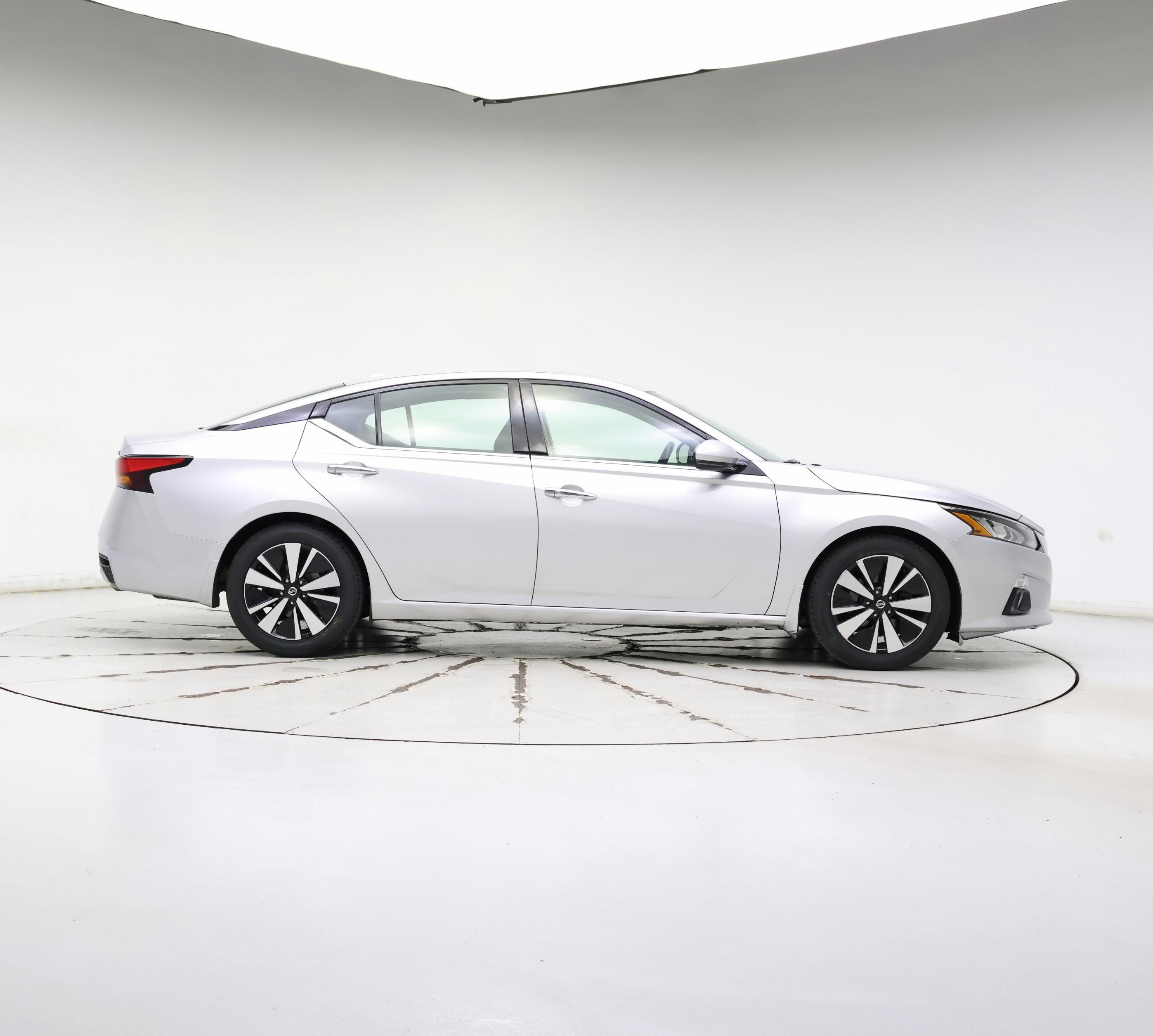 Thumbnail: 2019 Nissan Altima - 7