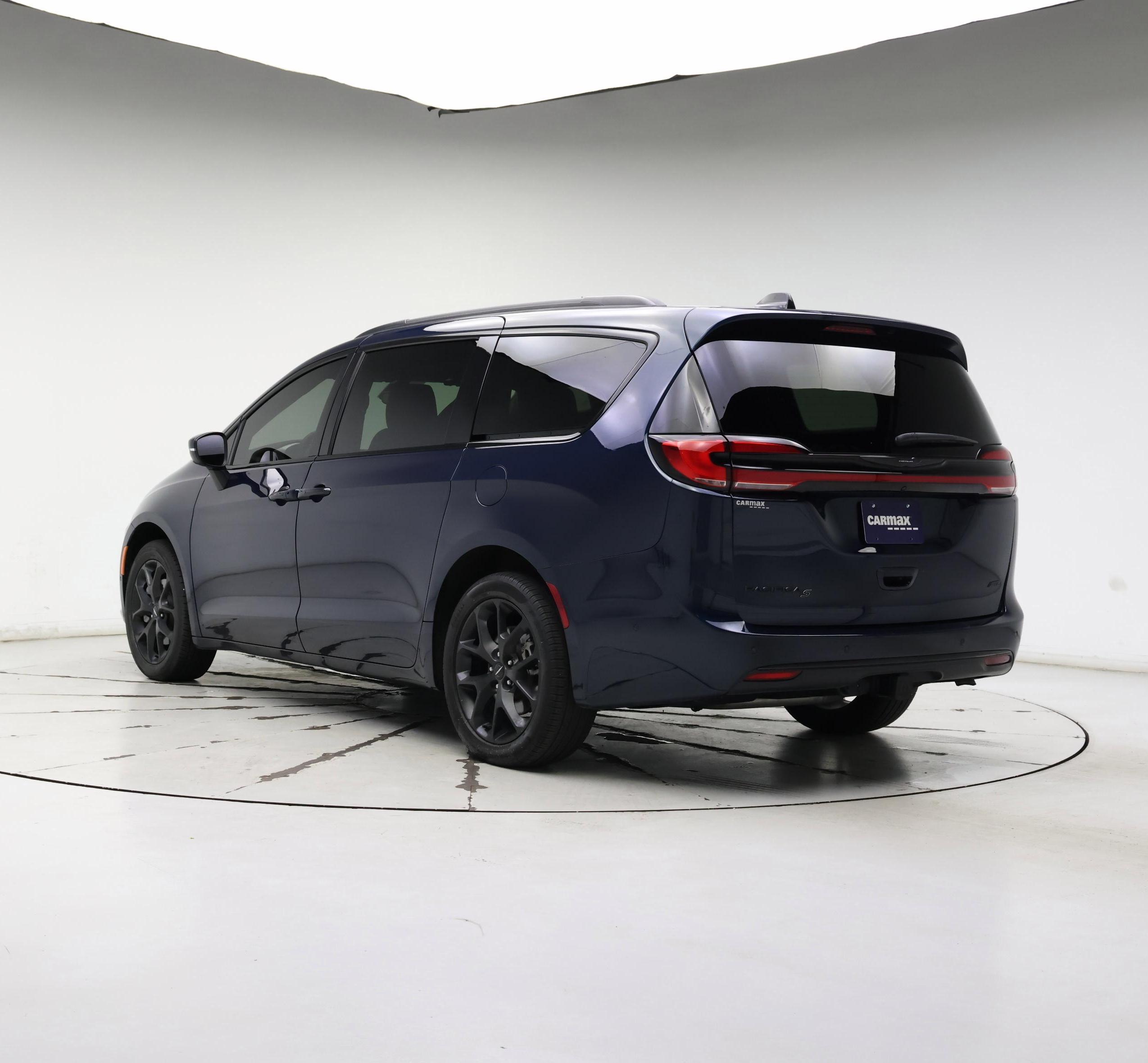 Thumbnail: 2023 Chrysler Pacifica - 2