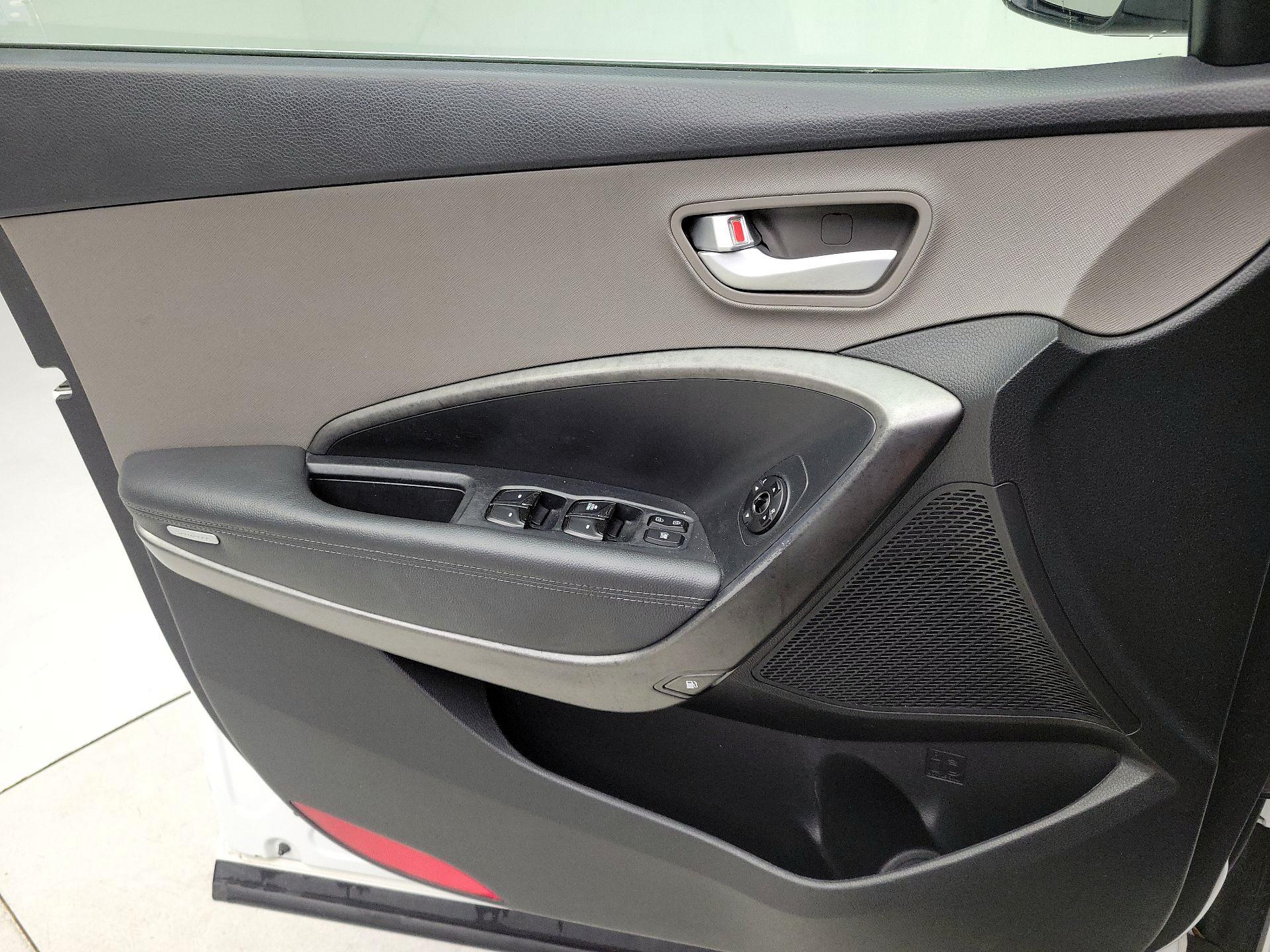 Thumbnail: 2018 Hyundai Santa Fe - 12