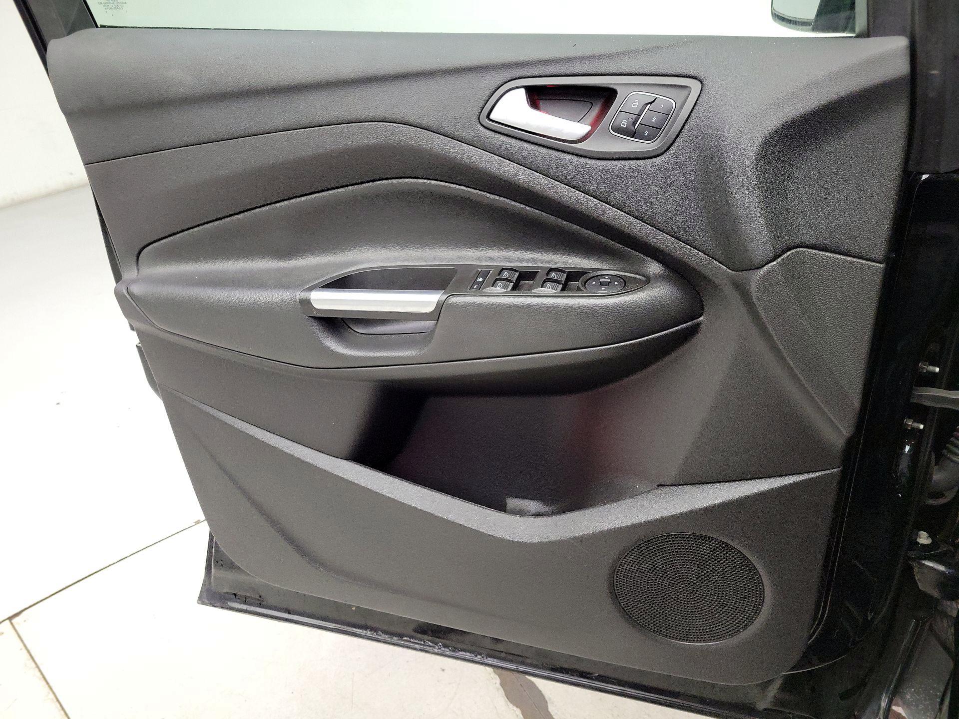 Thumbnail: 2017 Ford Escape - 12