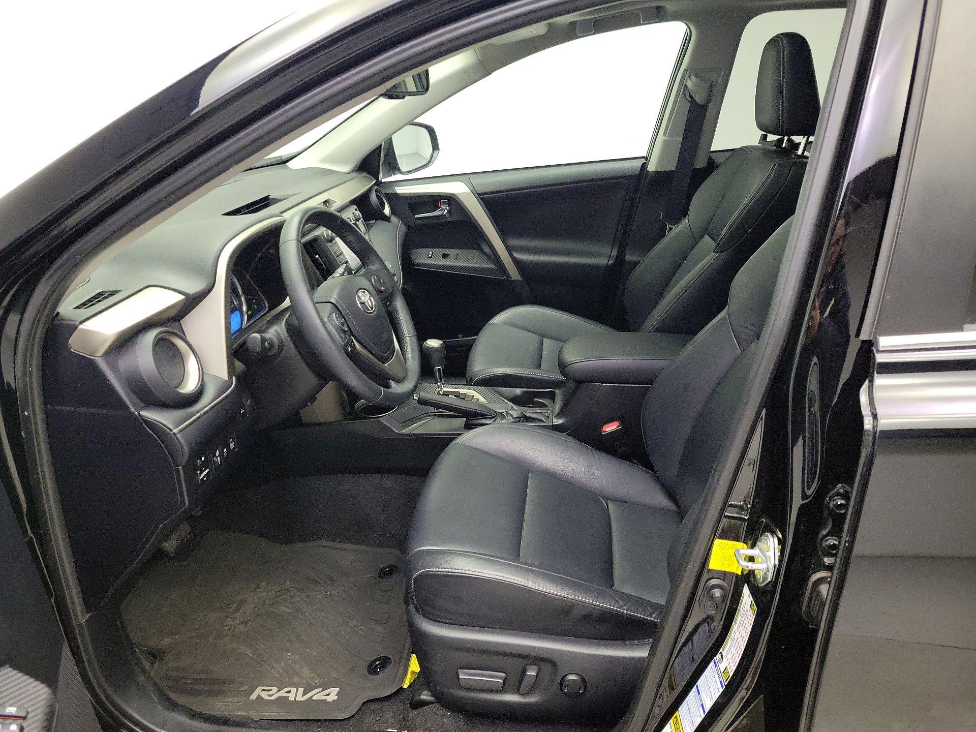 Thumbnail: 2015 Toyota RAV4 - 11