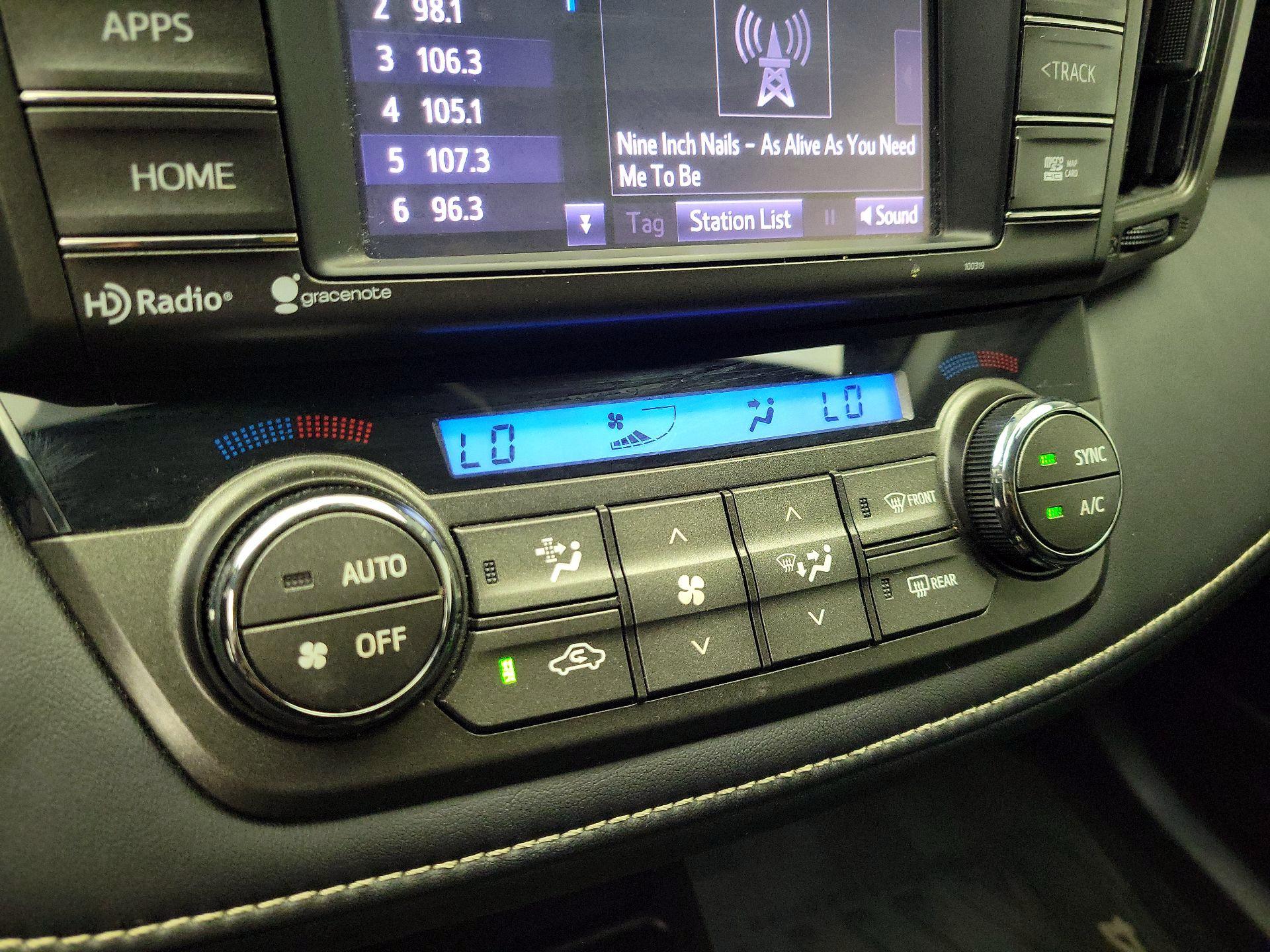 Thumbnail: 2015 Toyota RAV4 - 16