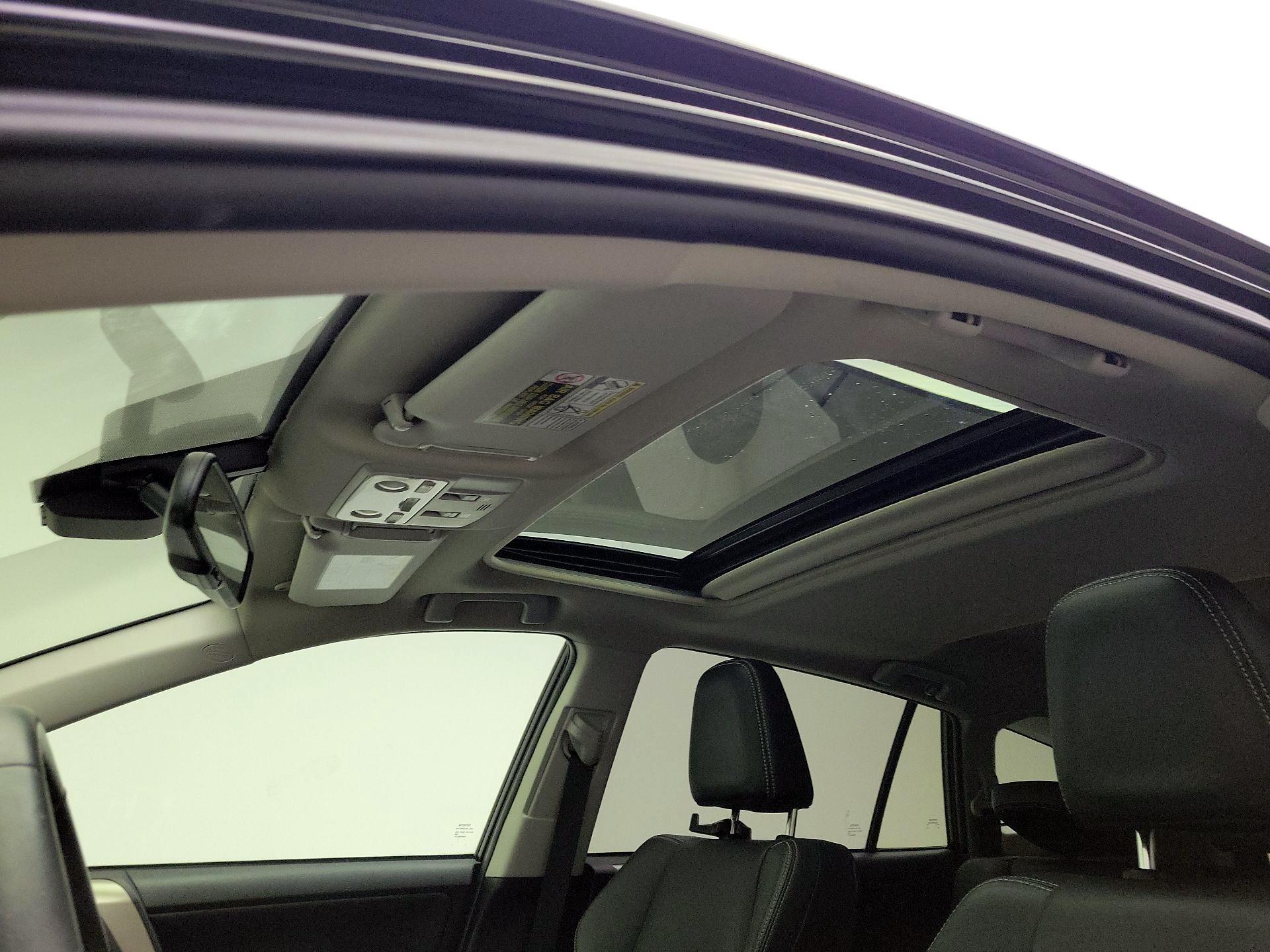 Thumbnail: 2015 Toyota RAV4 - 19