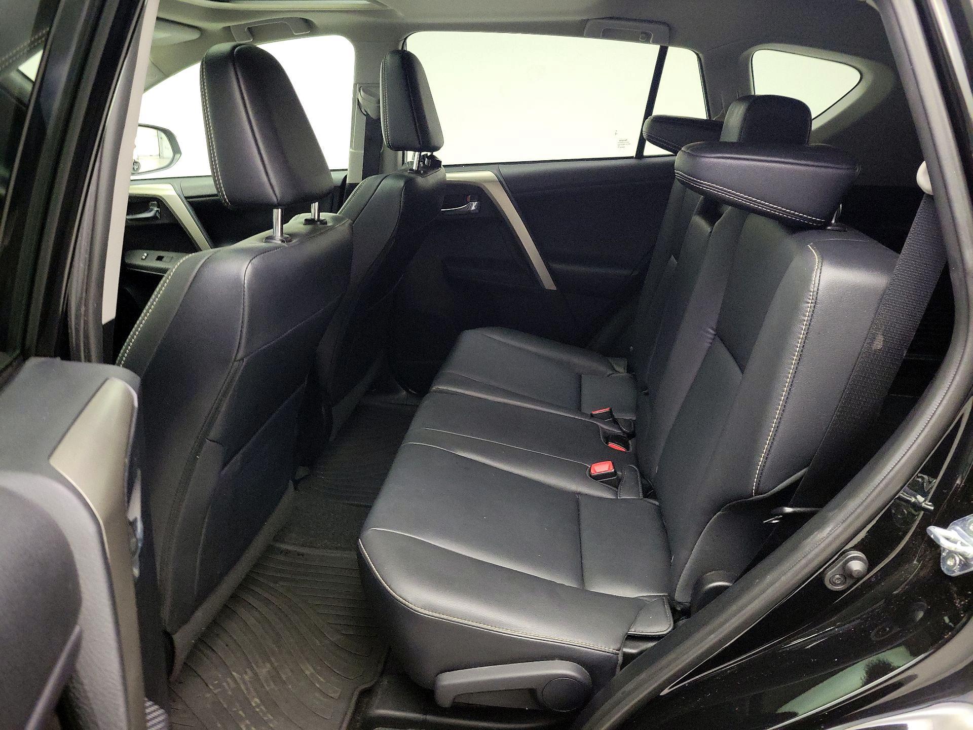 Thumbnail: 2015 Toyota RAV4 - 20