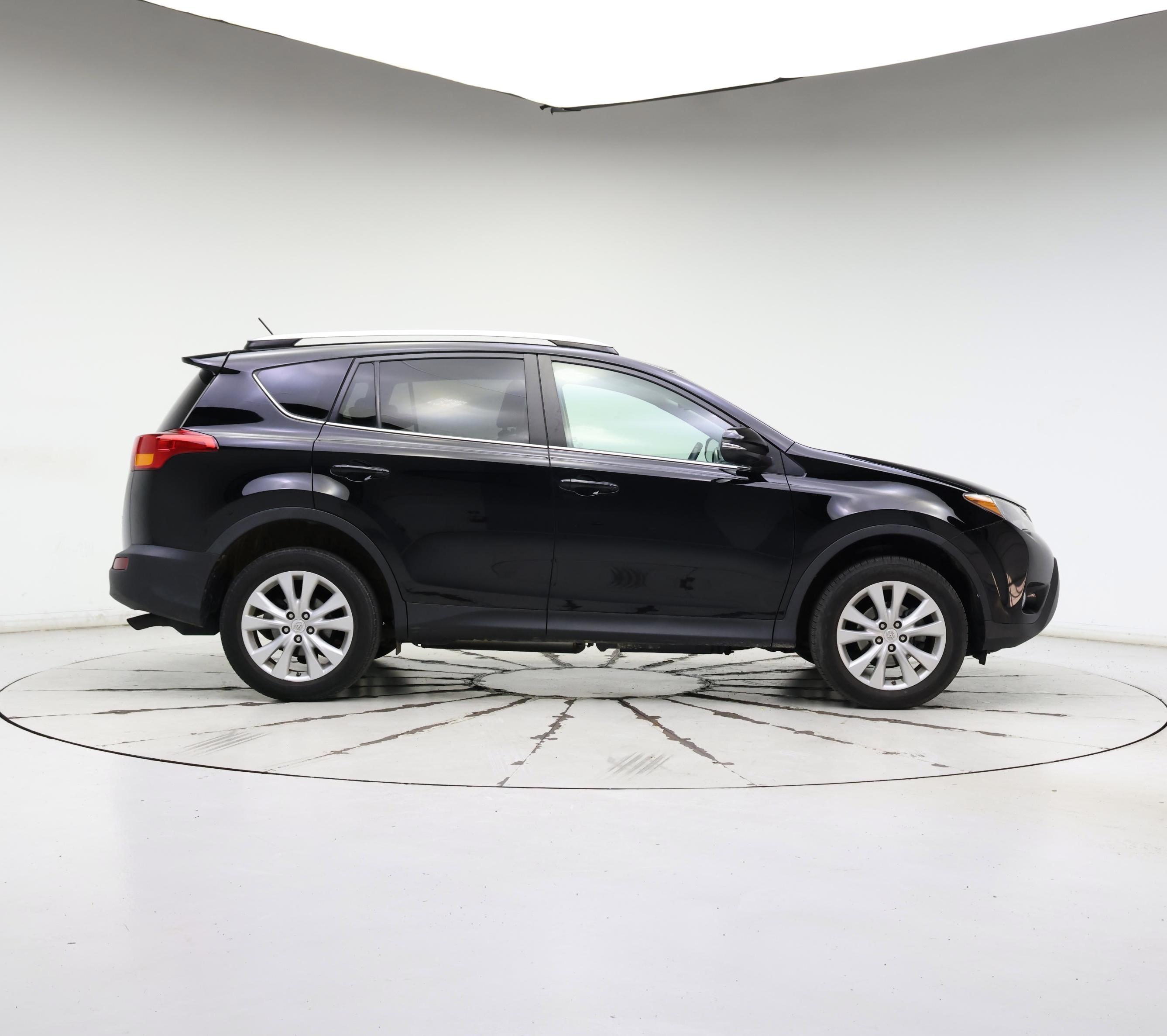 Thumbnail: 2015 Toyota RAV4 - 7