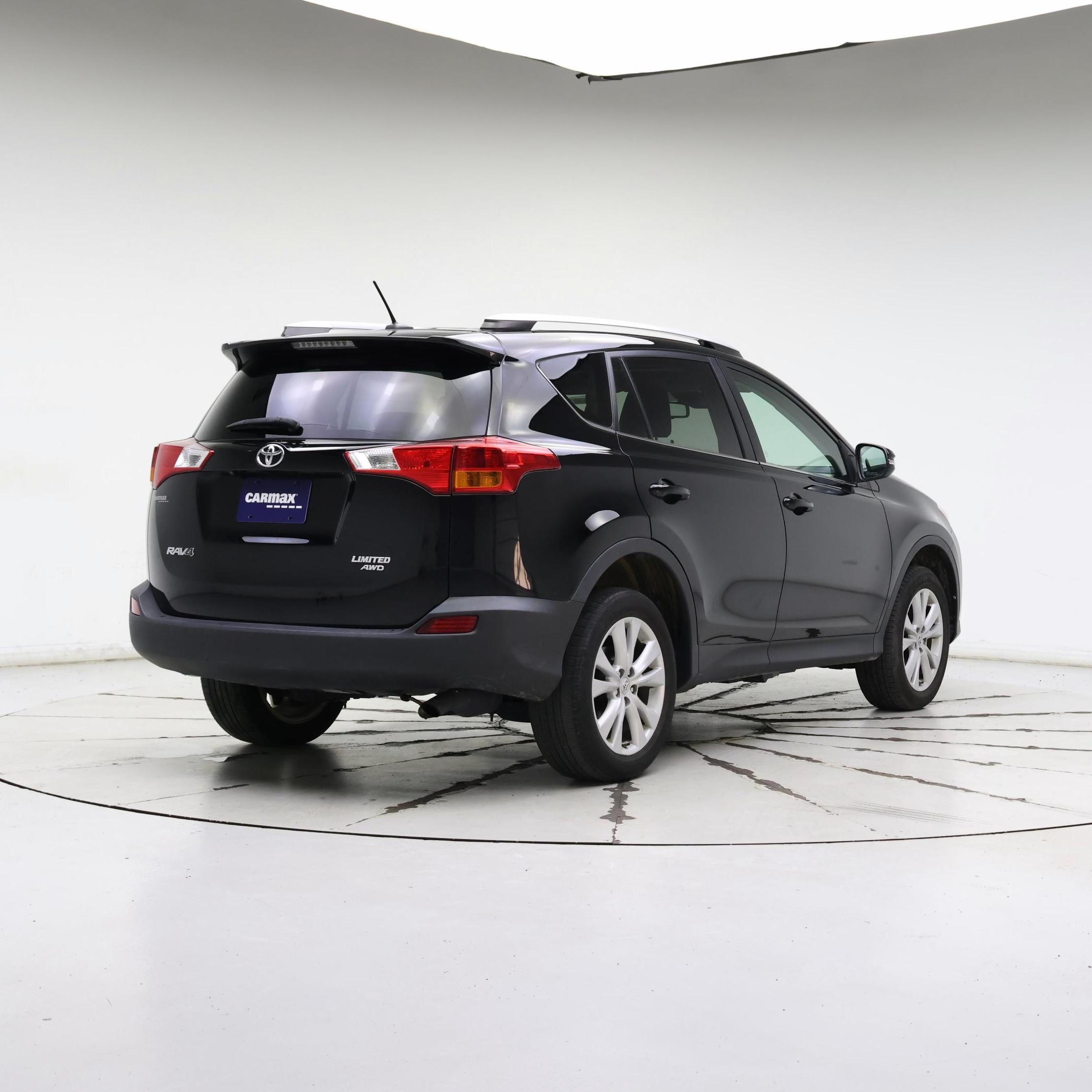 Thumbnail: 2015 Toyota RAV4 - 8