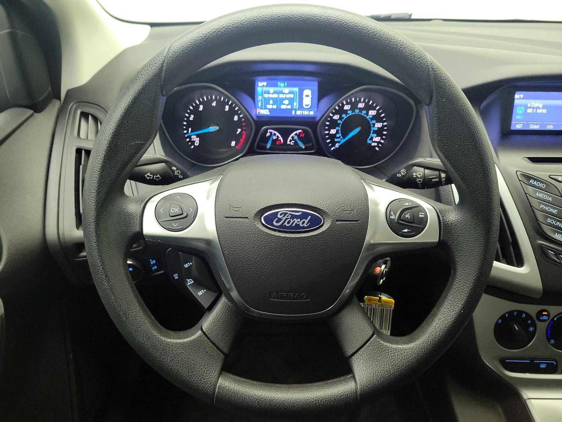 Thumbnail: 2014 Ford Focus - 10