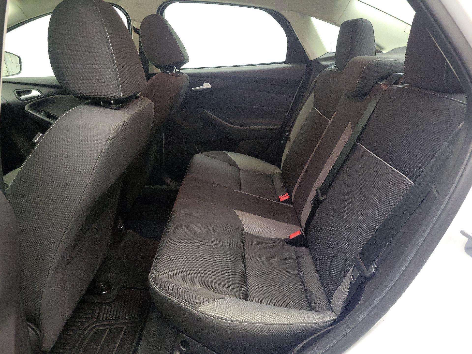 Thumbnail: 2014 Ford Focus - 18