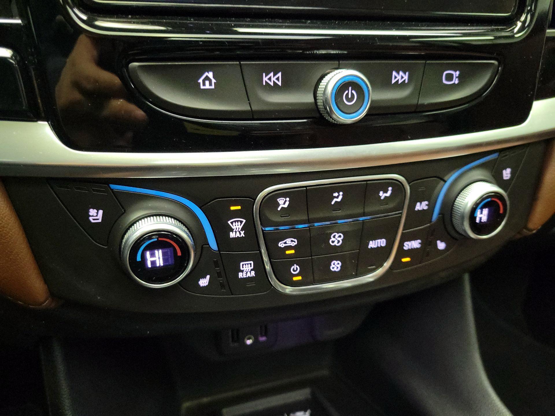 Thumbnail: 2018 Chevrolet Traverse - 17