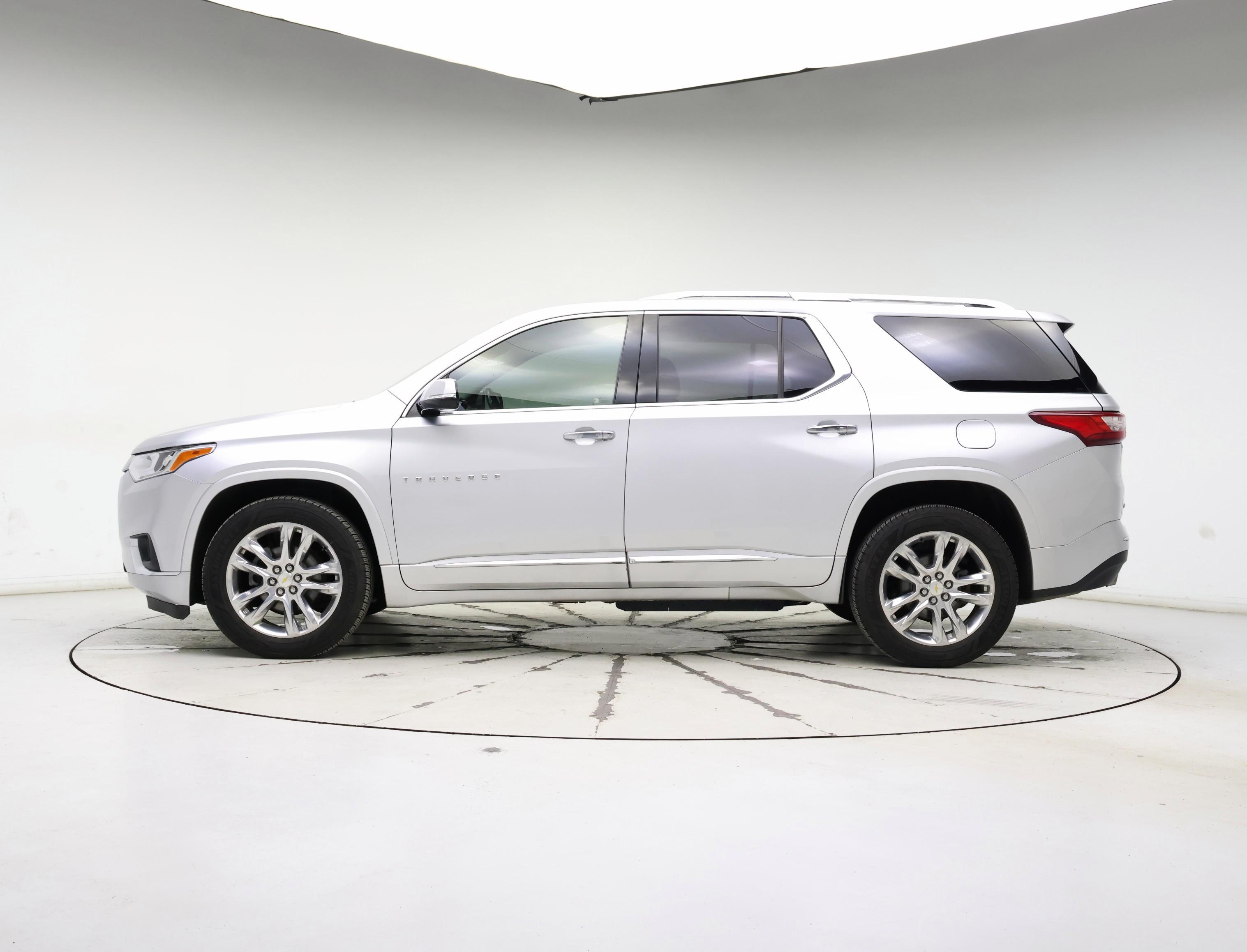 Thumbnail: 2018 Chevrolet Traverse - 3