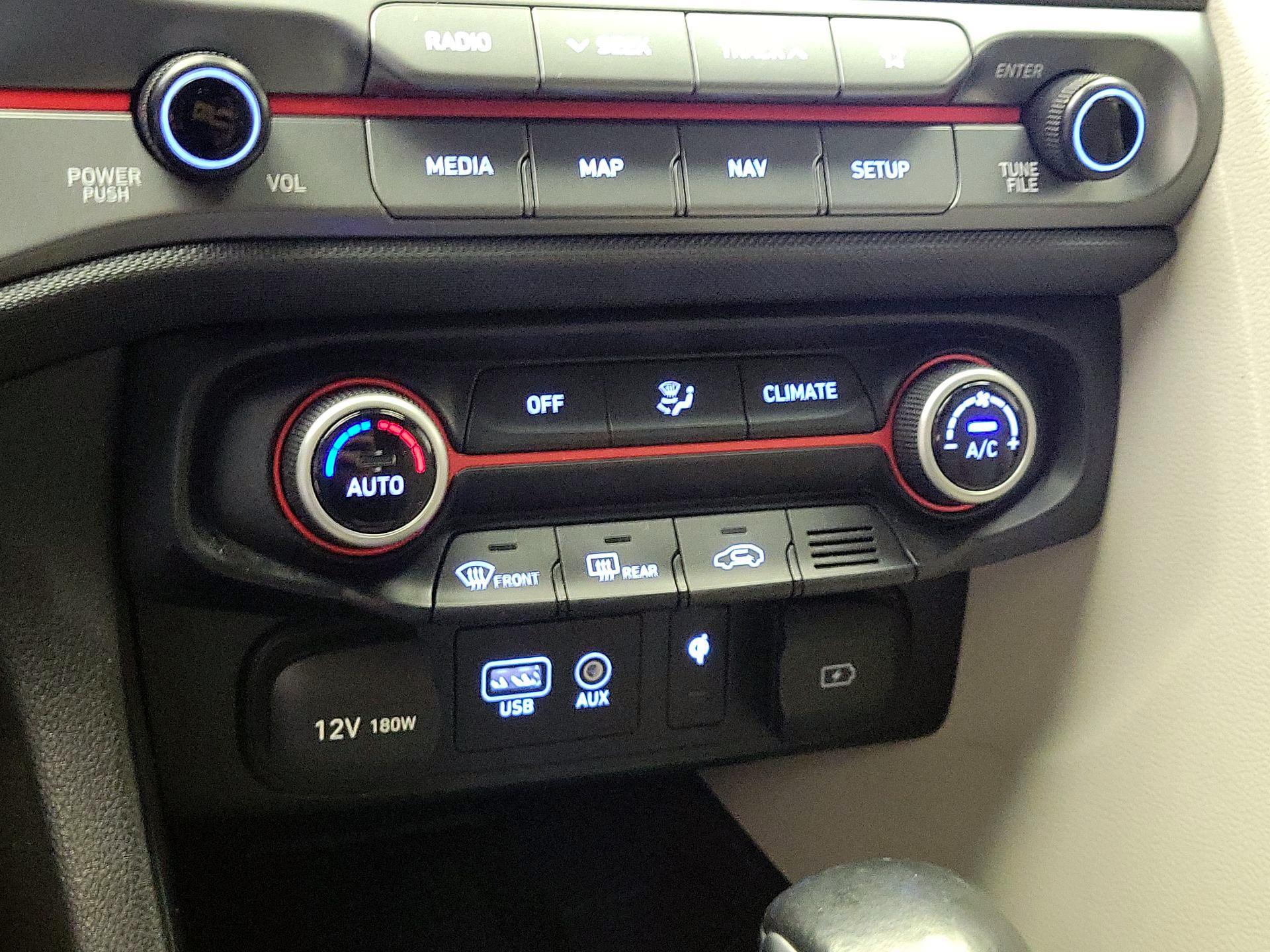 Thumbnail: 2019 Hyundai Veloster - 17