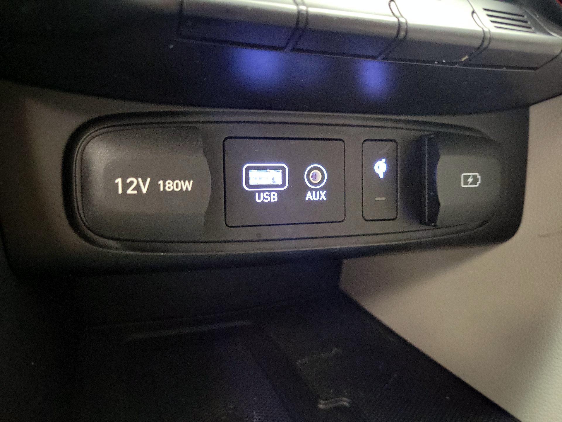 Thumbnail: 2019 Hyundai Veloster - 19