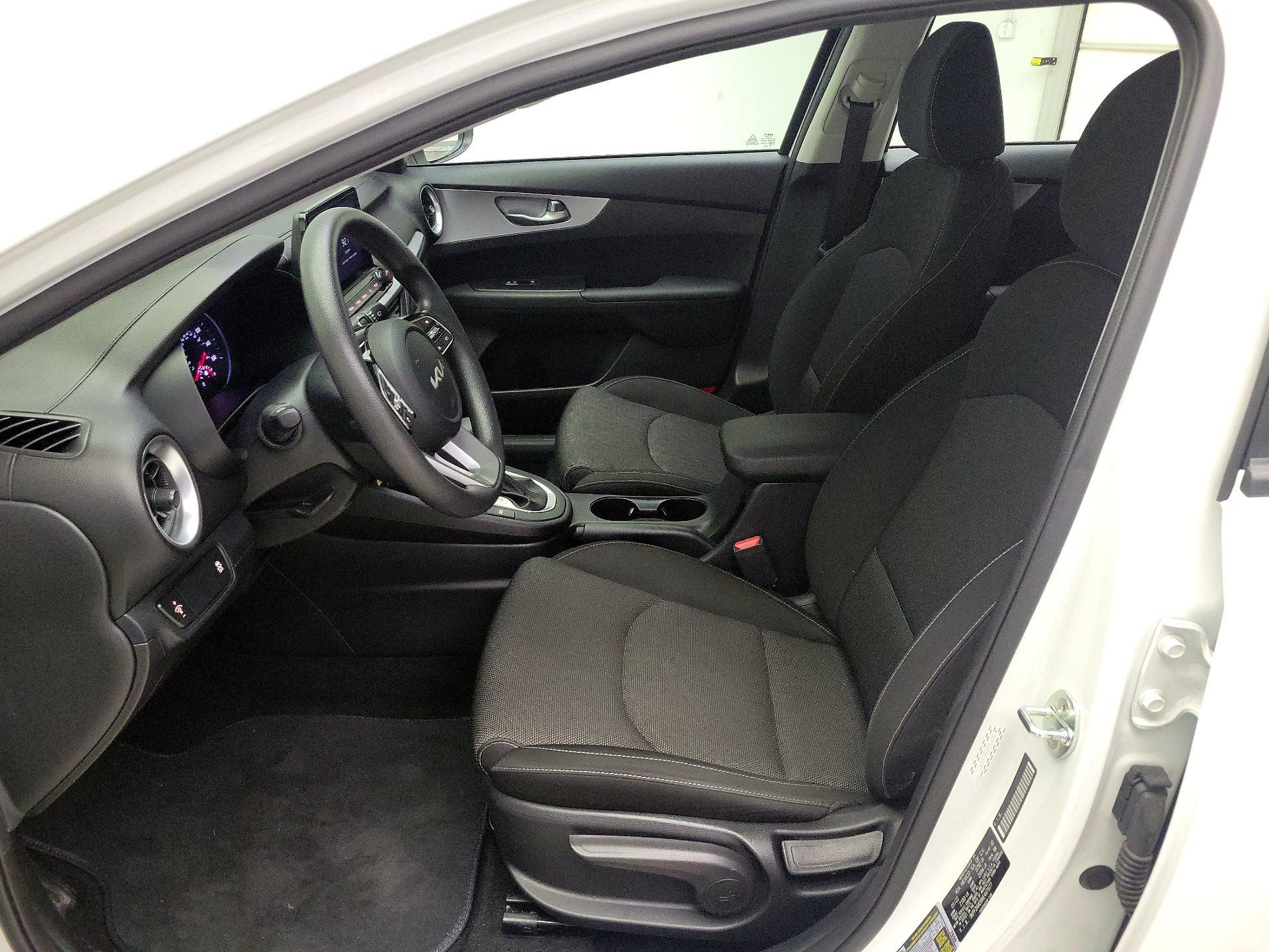 Thumbnail: 2022 Kia Forte - 11