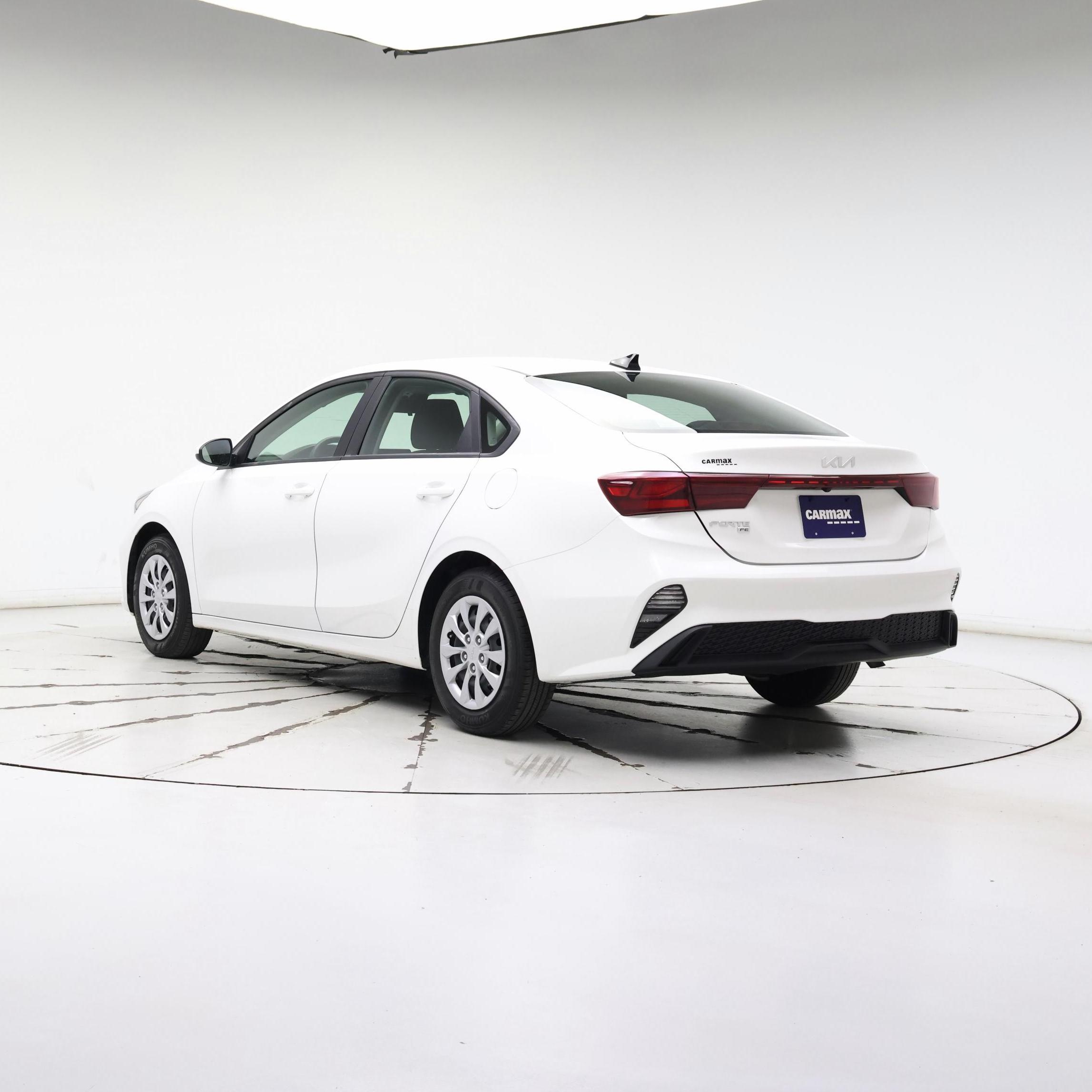 Thumbnail: 2022 Kia Forte - 2