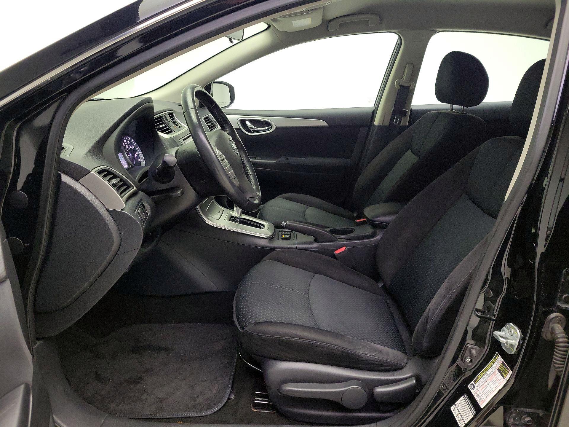 Thumbnail: 2015 Nissan Sentra - 11