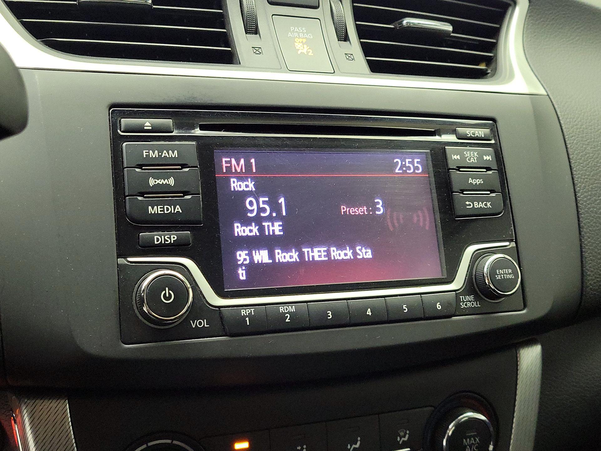 Thumbnail: 2015 Nissan Sentra - 15