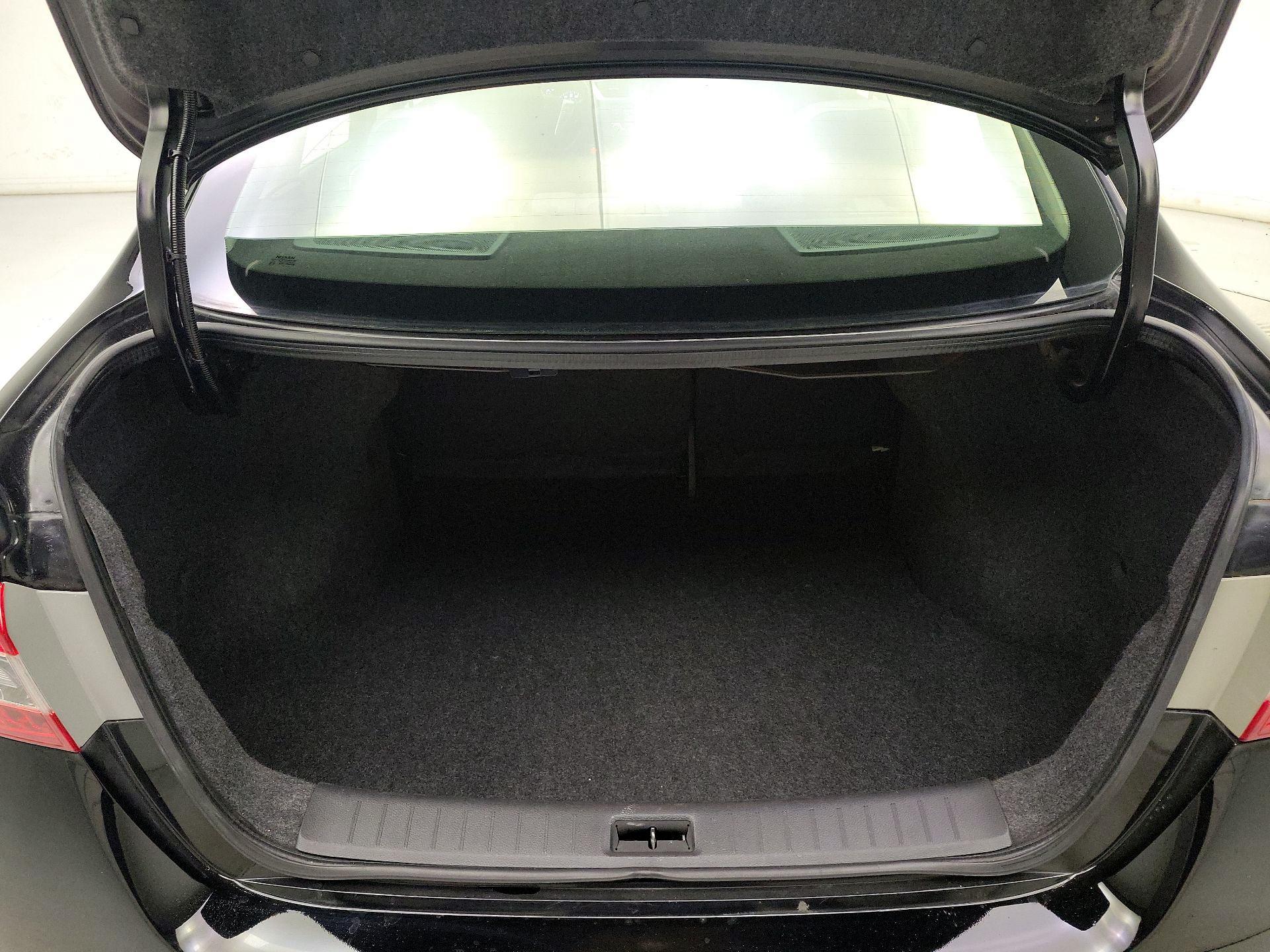 Thumbnail: 2015 Nissan Sentra - 20