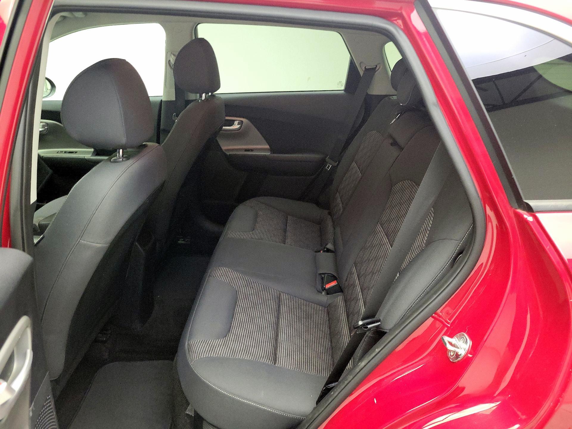 Thumbnail: 2017 Kia Niro - 19