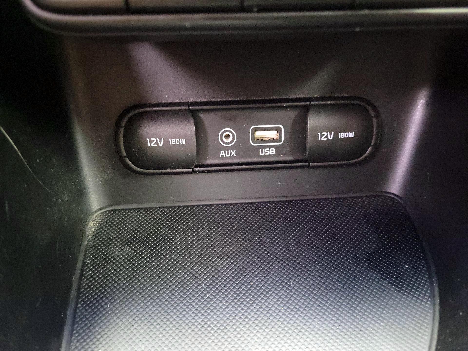 Thumbnail: 2017 Kia Sportage - 18