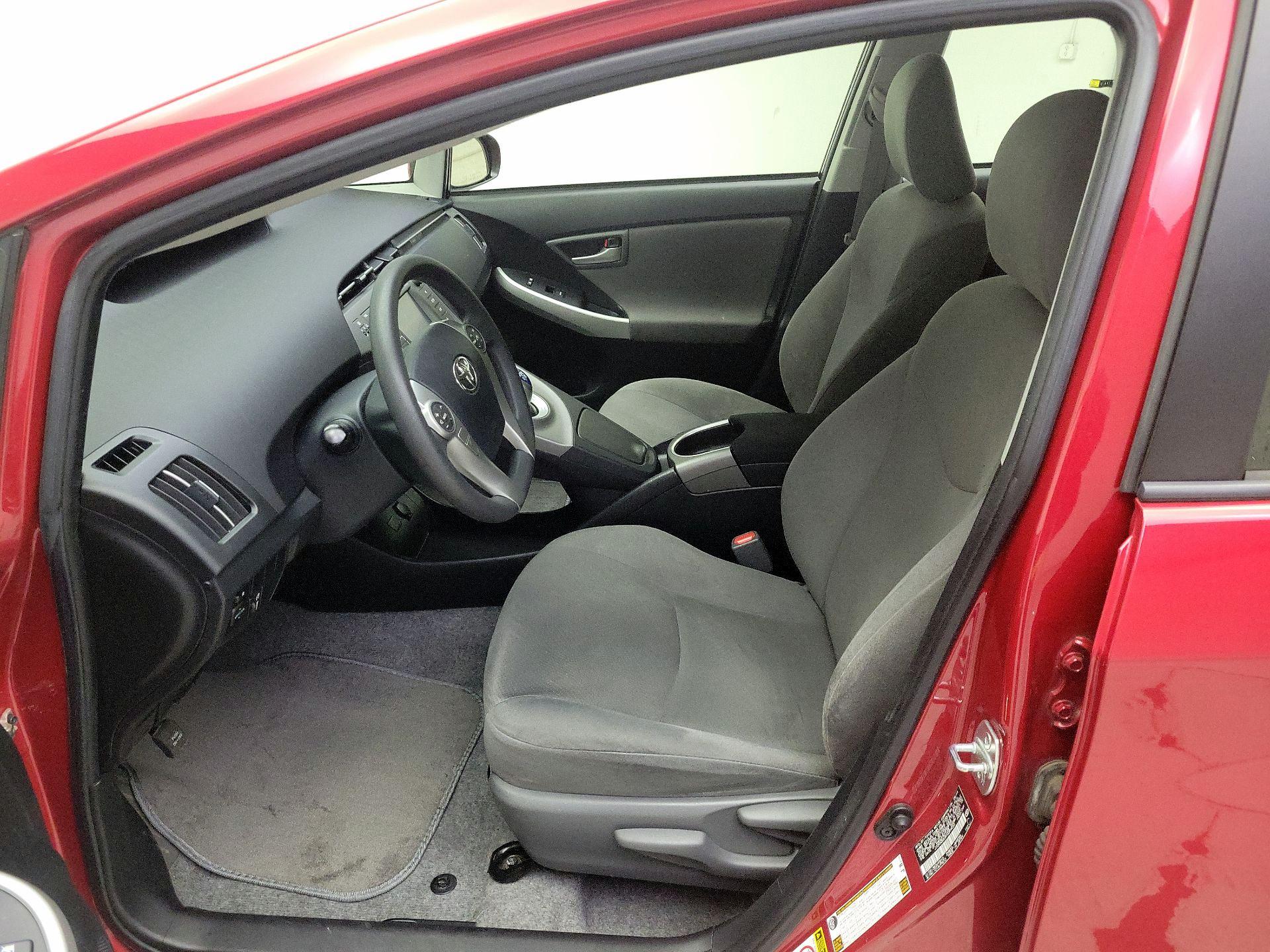 Thumbnail: 2015 Toyota Prius - 11