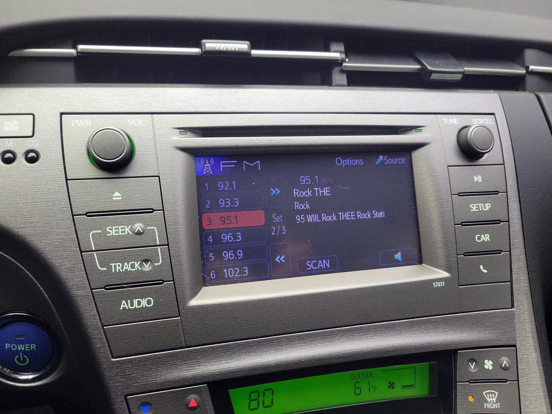 Thumbnail: 2015 Toyota Prius - 15