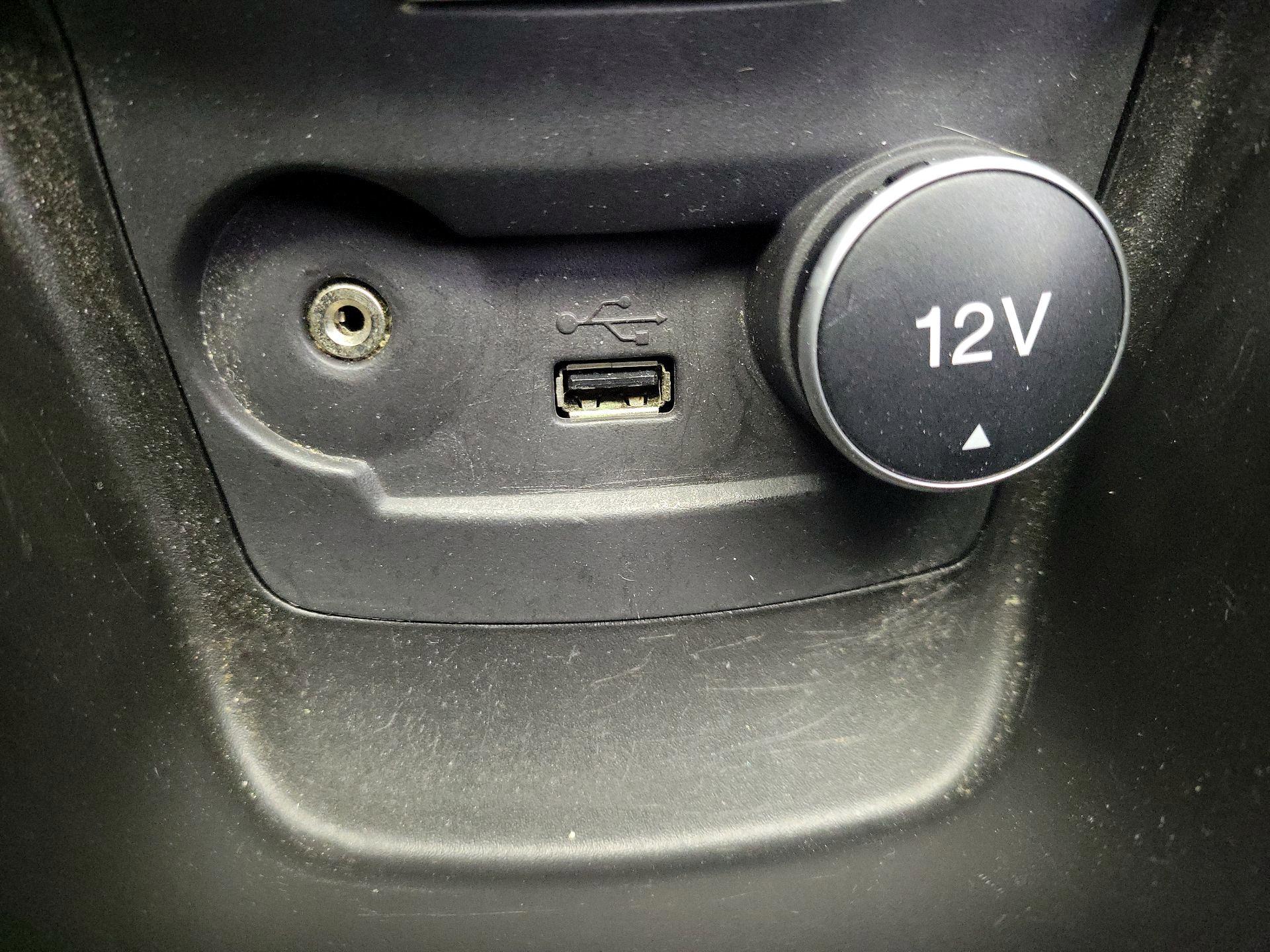 Thumbnail: 2018 Ford Fiesta - 18