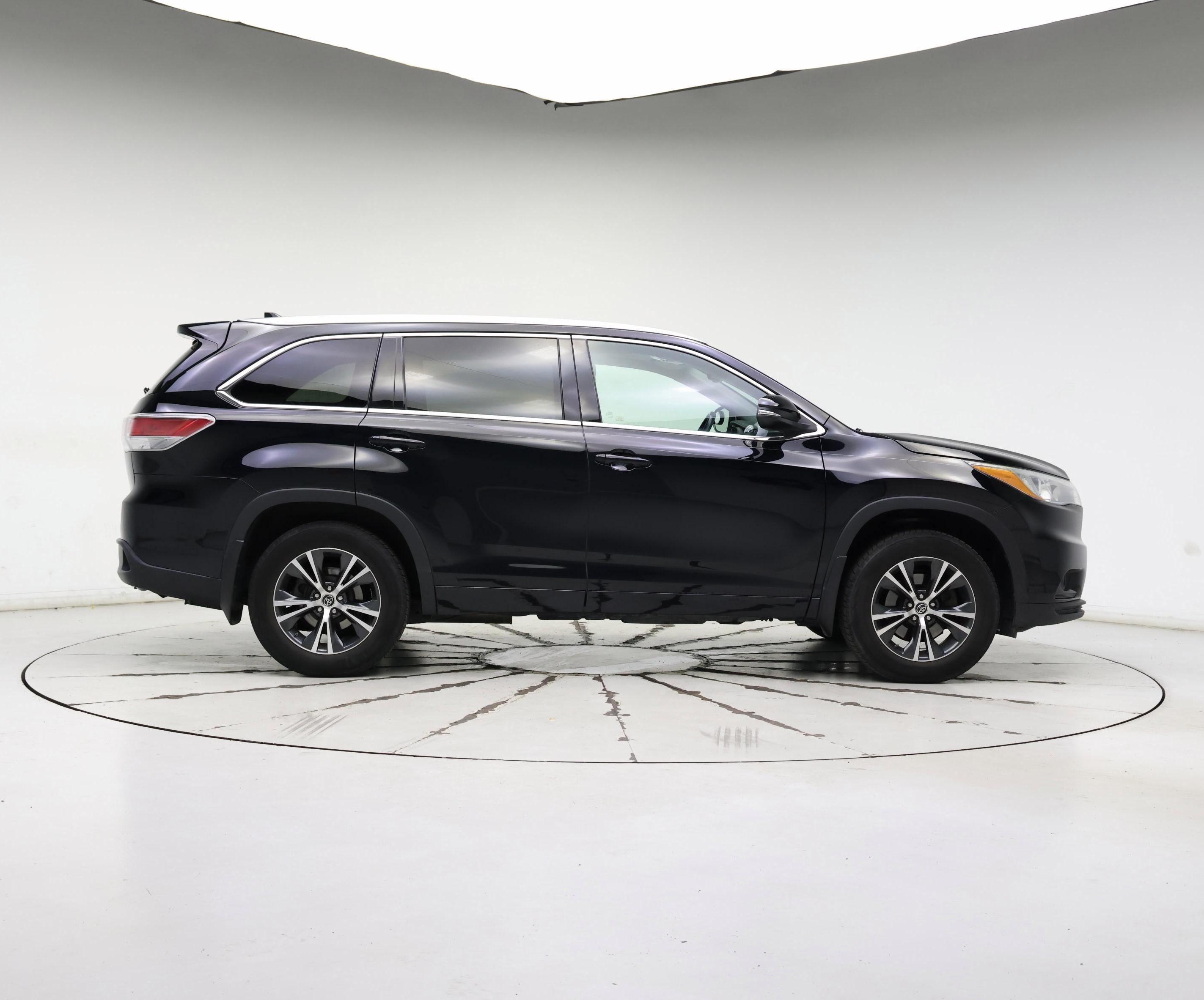 Thumbnail: 2016 Toyota Highlander - 7