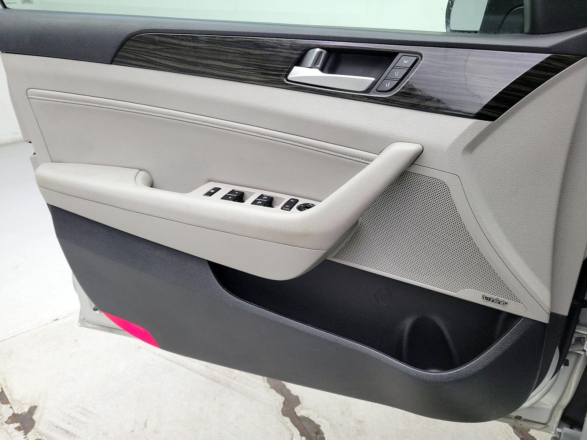 Thumbnail: 2017 Hyundai Sonata - 12