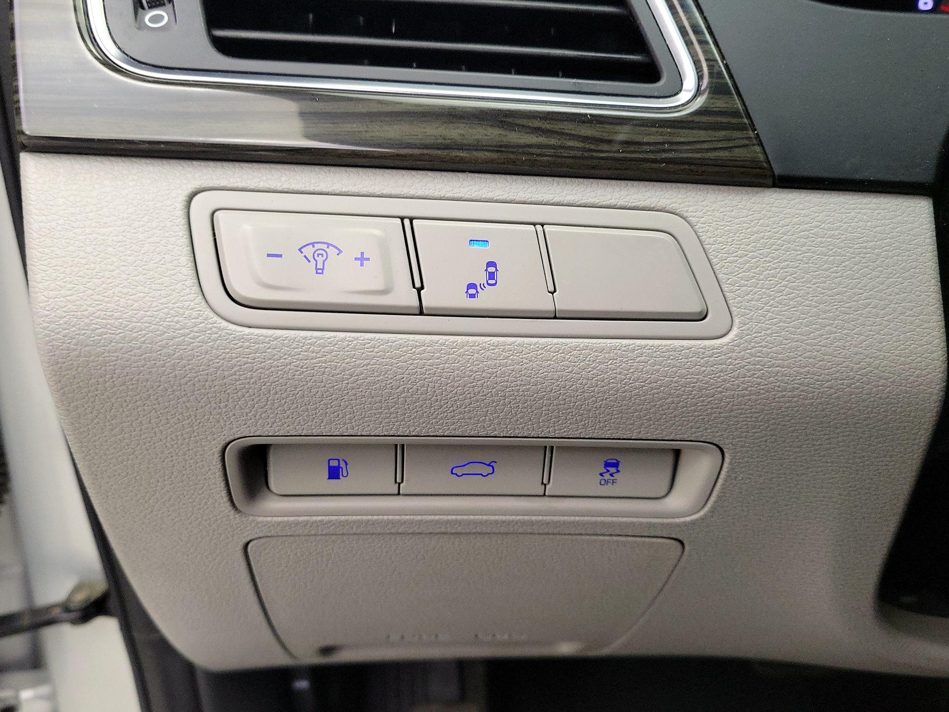 Thumbnail: 2017 Hyundai Sonata - 13