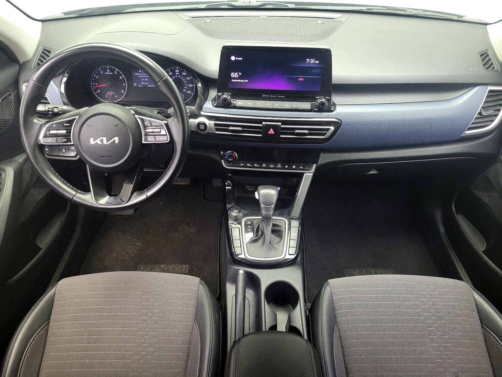 Thumbnail: 2022 Kia Seltos - 9