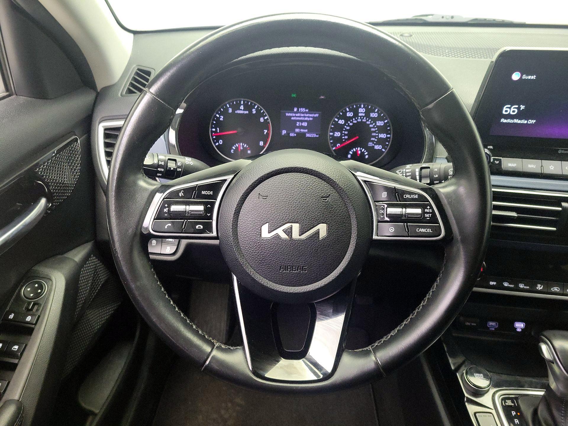 Thumbnail: 2022 Kia Seltos - 10