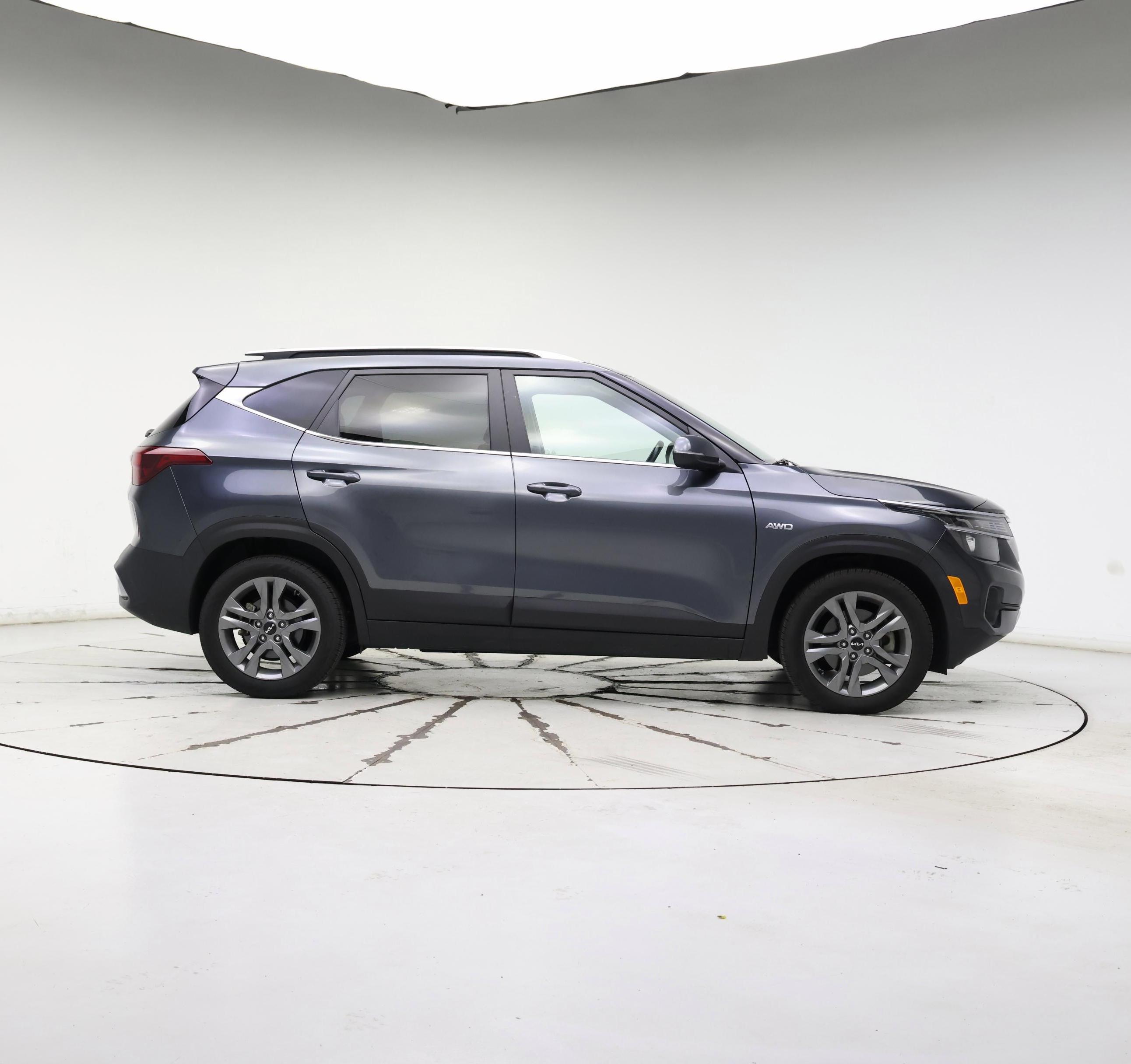 Thumbnail: 2022 Kia Seltos - 7